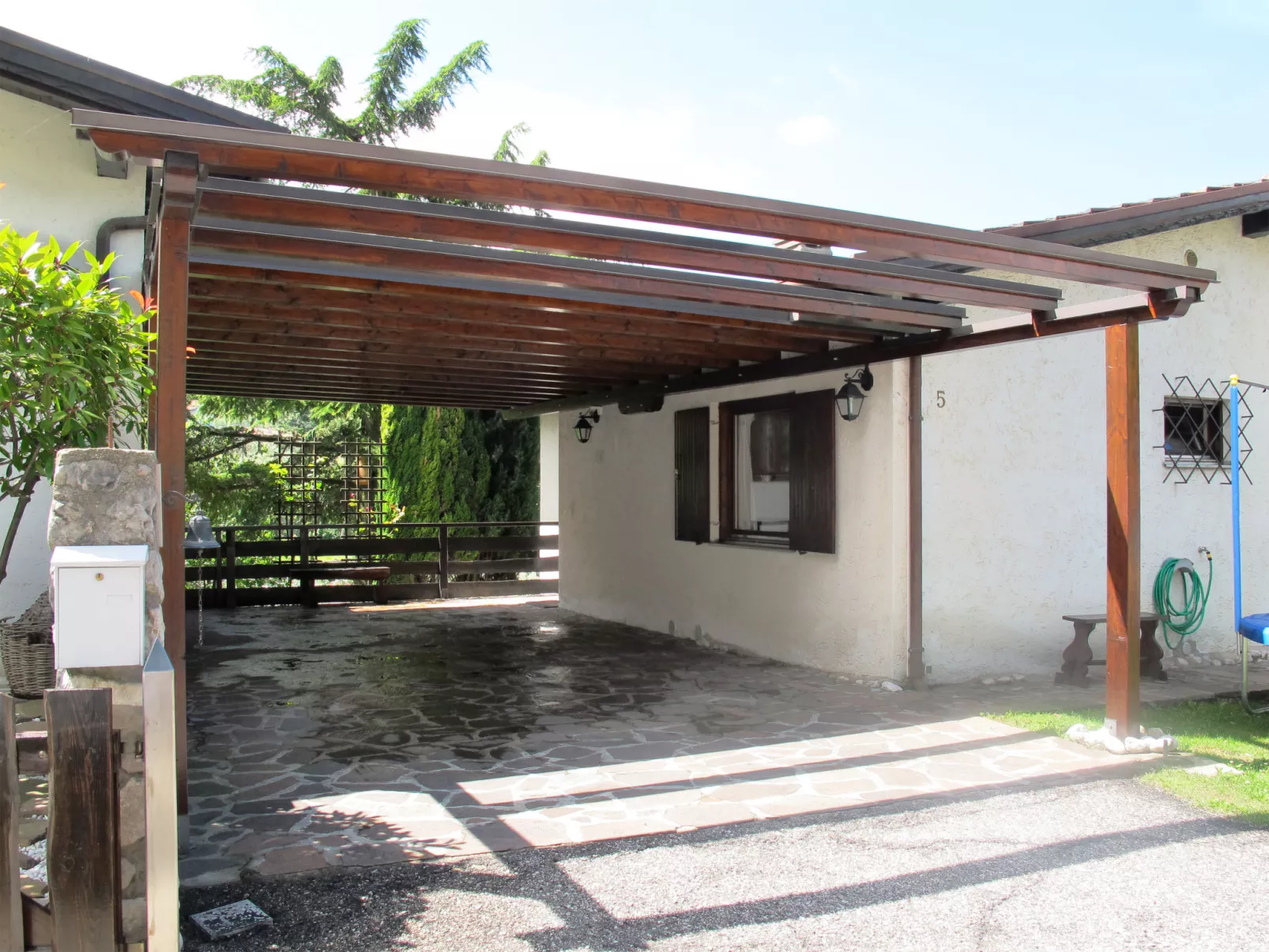 Rocchetta-Outside