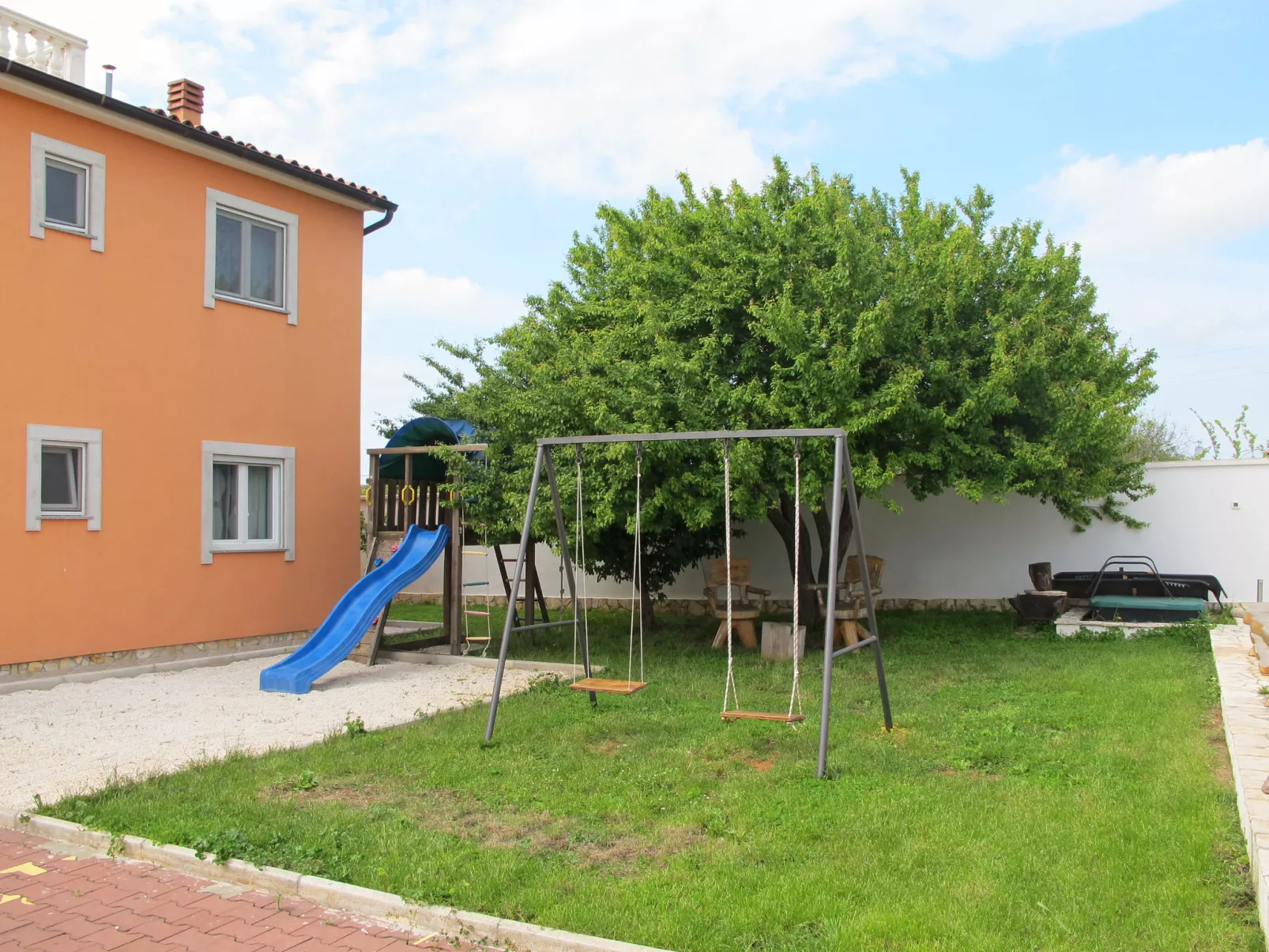 VIlla Eldina-Outside