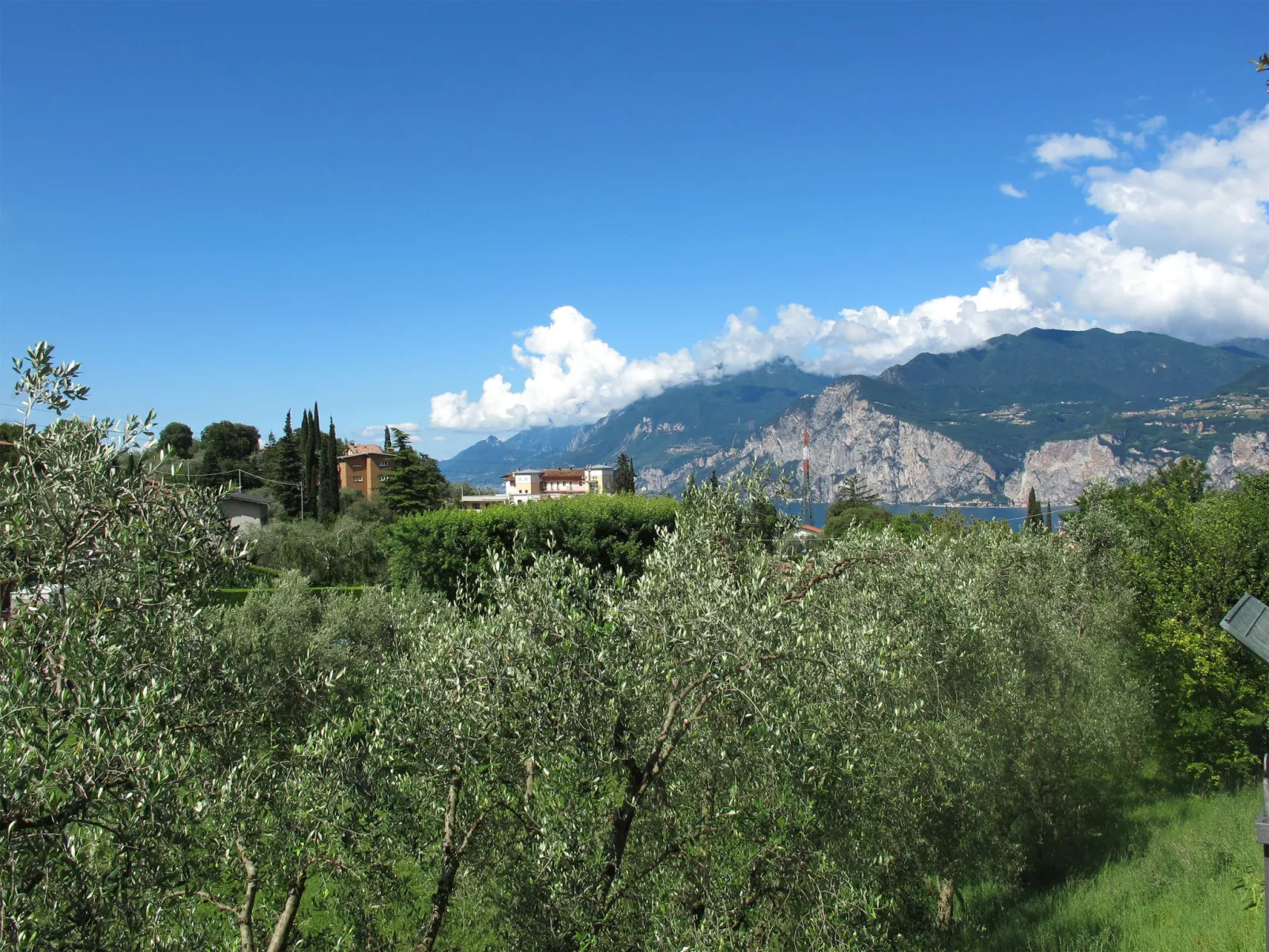 Rocchetta-Outside