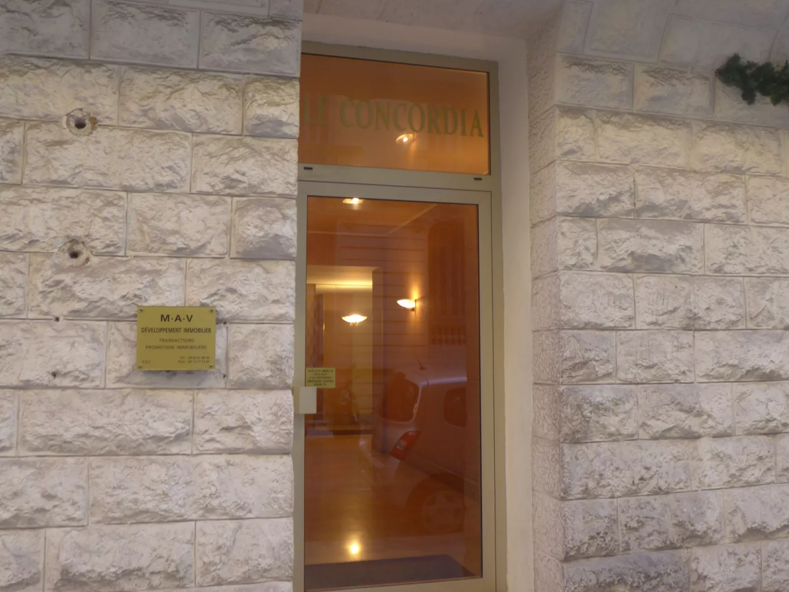 Le Concordia-Outside