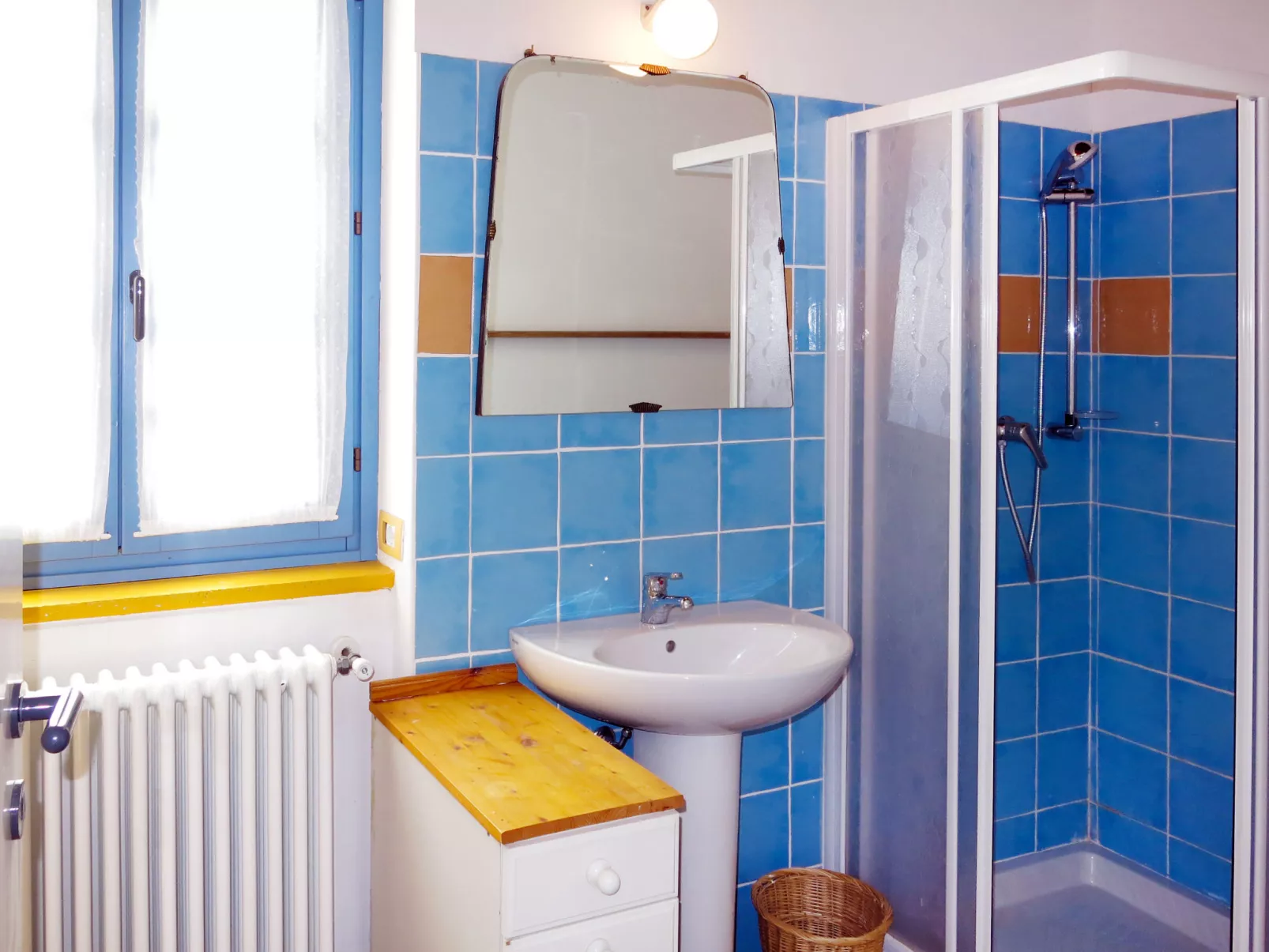 La Rovere-Inside