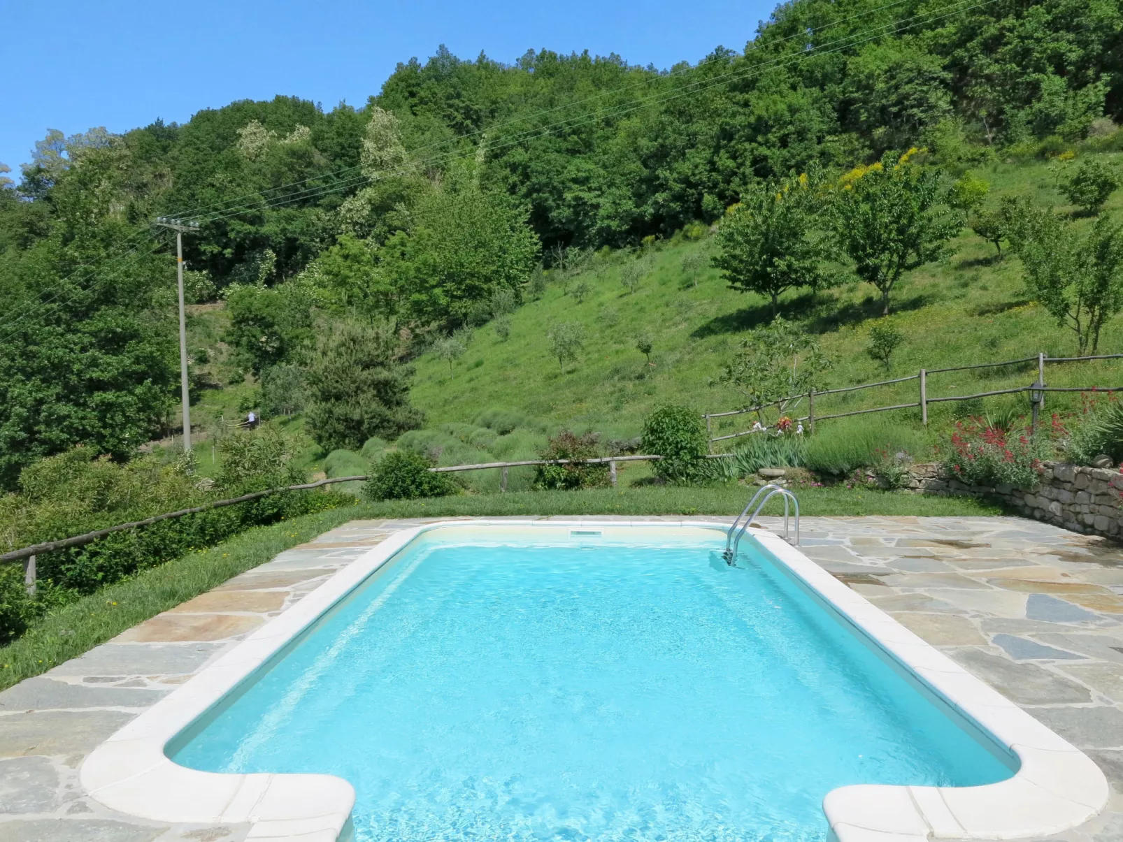 La Rovere-Outside
