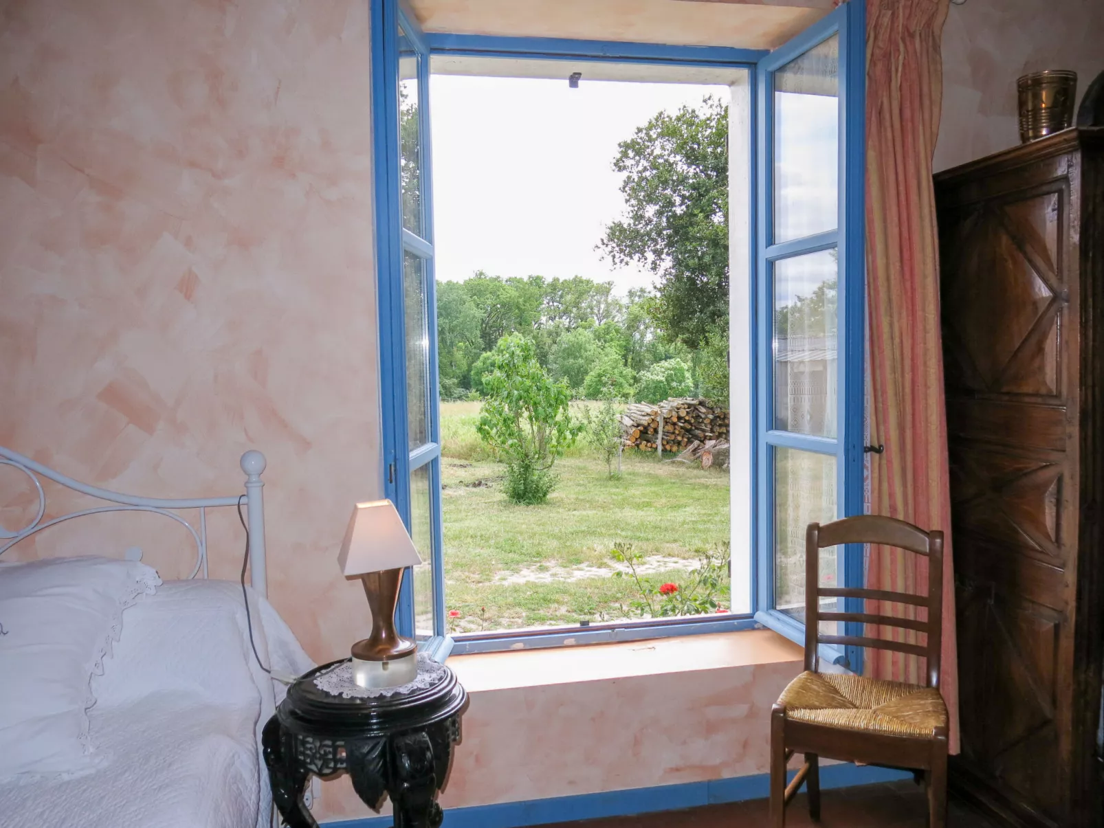 Gîte Le Landhuismes-Outside
