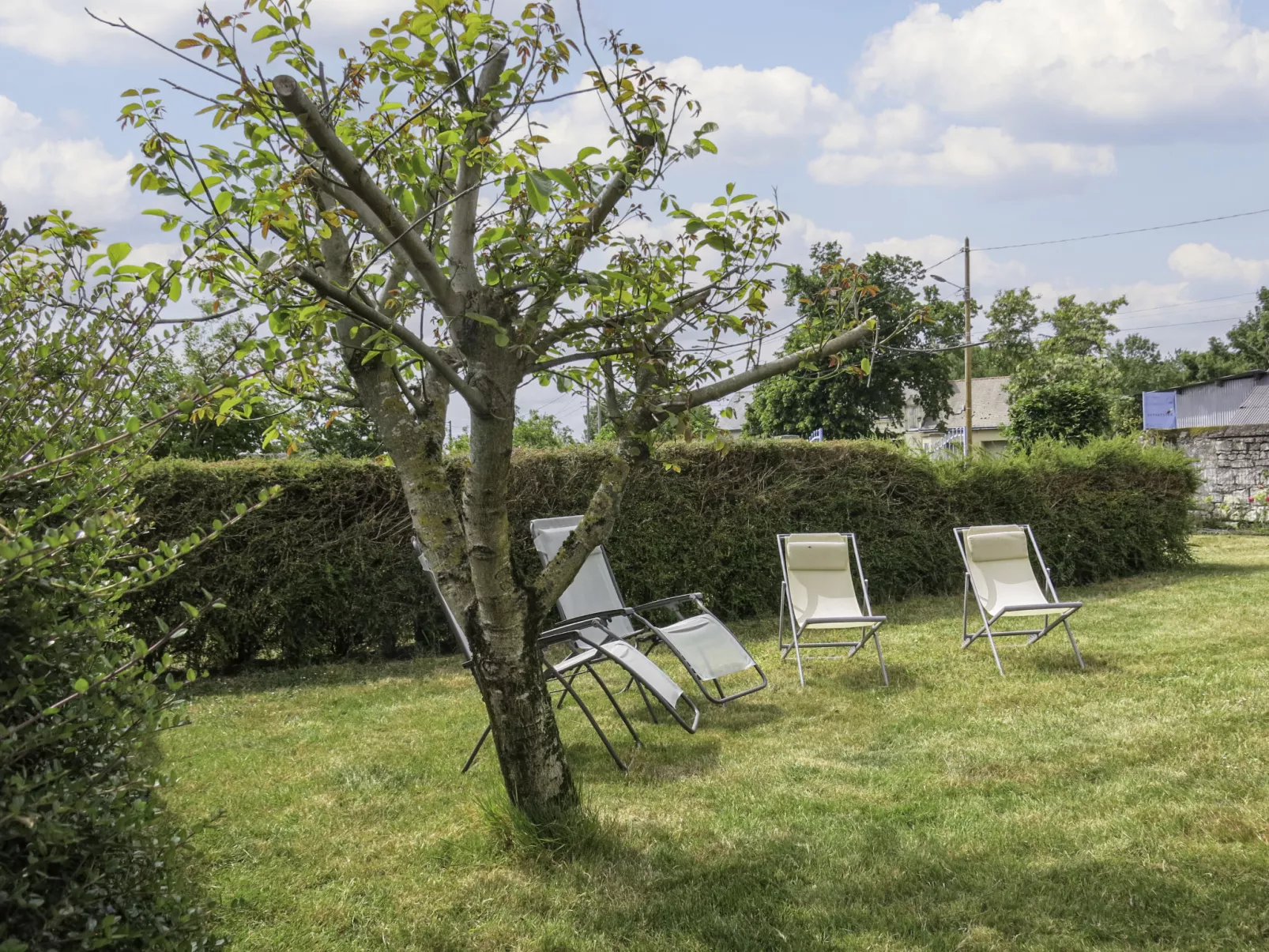 Gîte Le Landhuismes-Outside