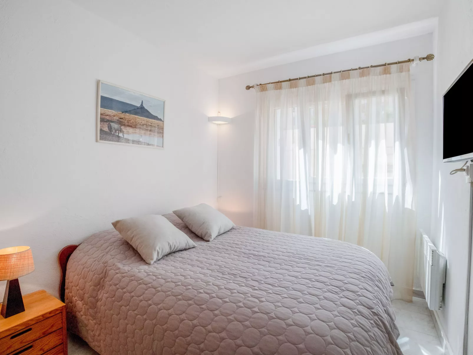 Le Giono-Inside