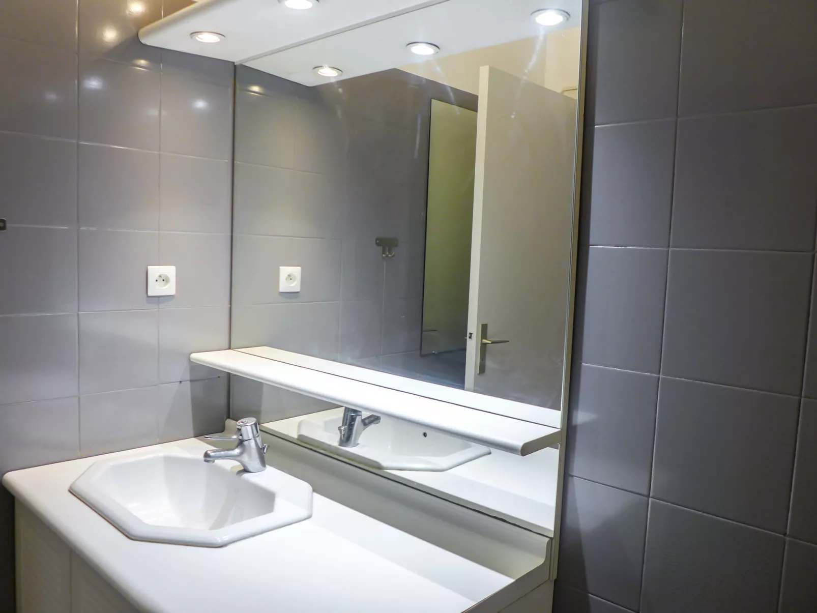 Le Clos tranquille-Inside