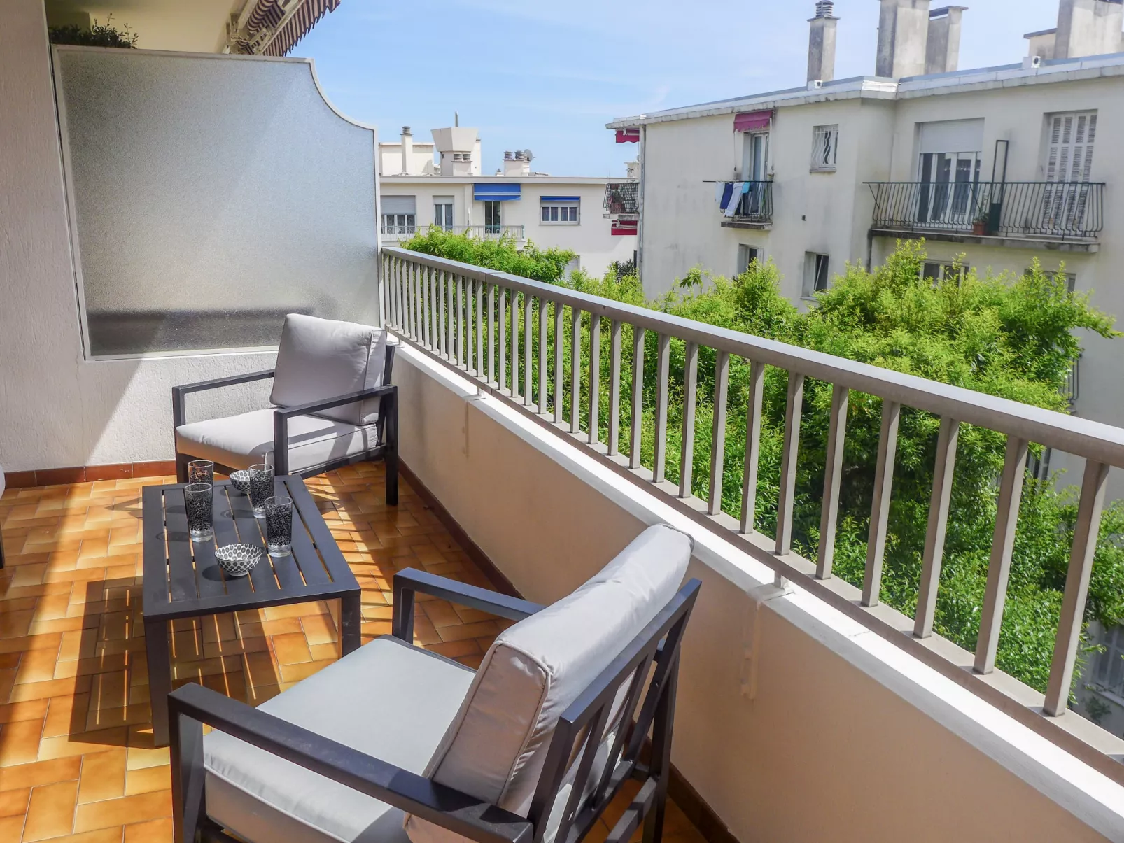 Le Clos tranquille-Outside