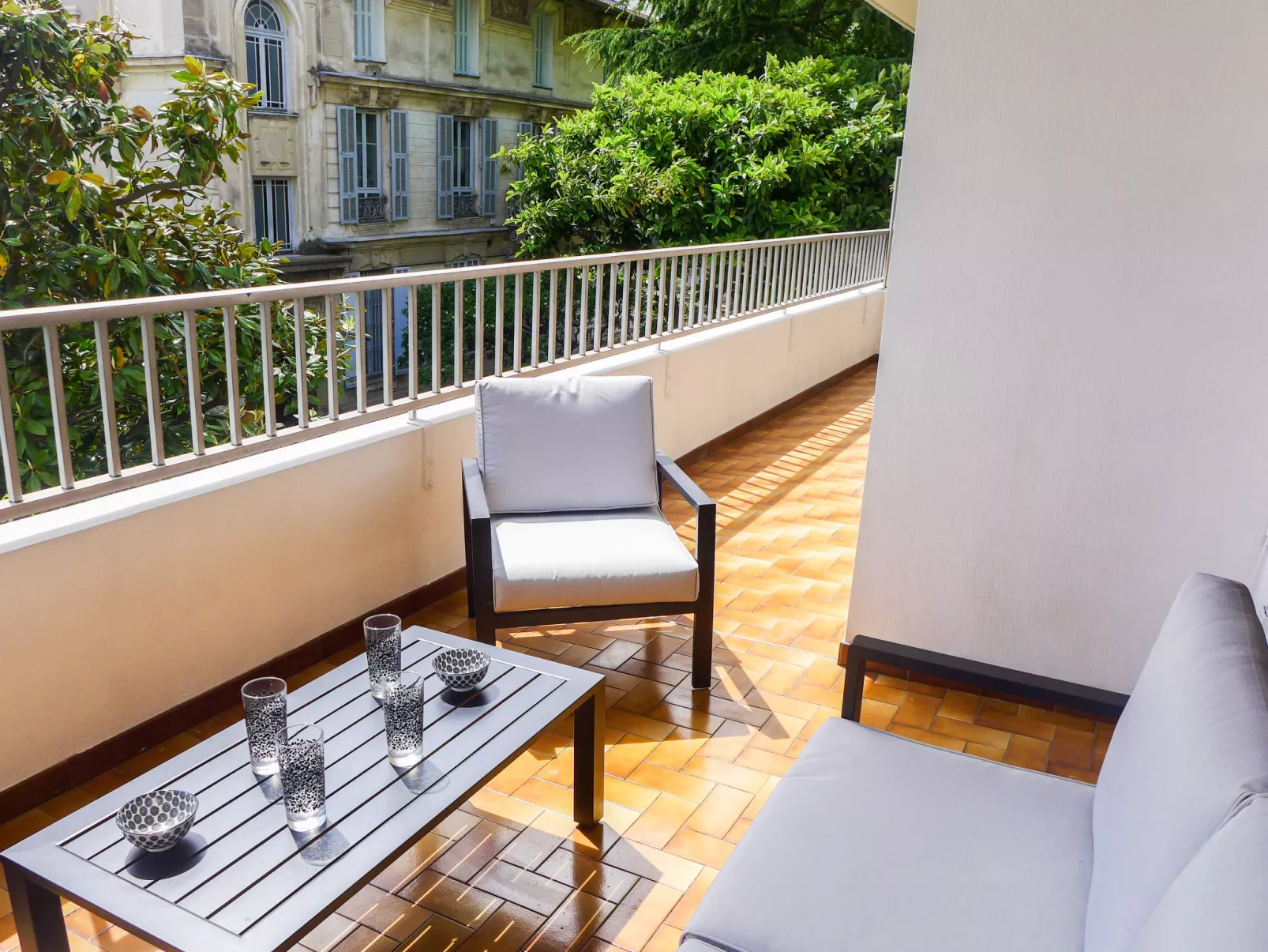 Le Clos tranquille-Outside