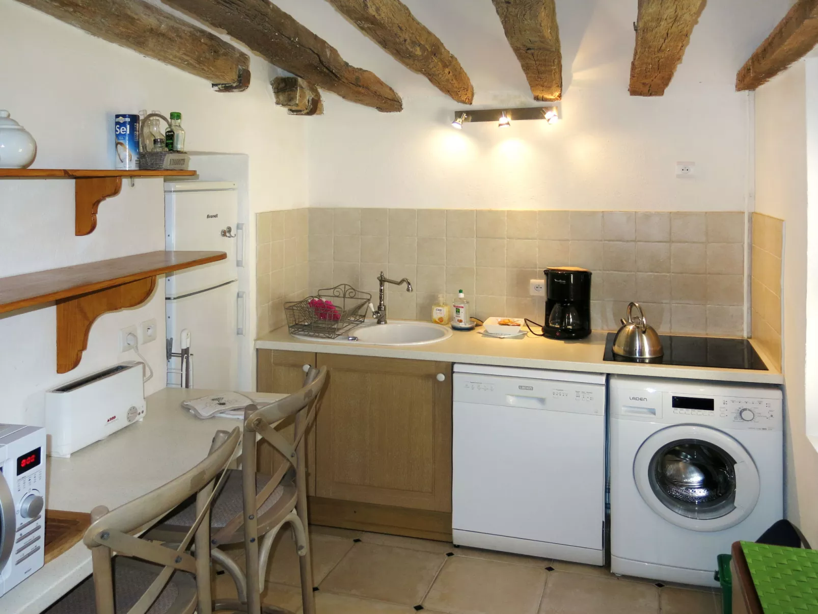 Marray-Baccus-Inside