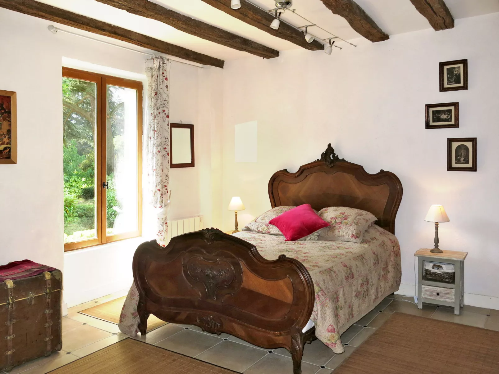 Marray-Baccus-Inside