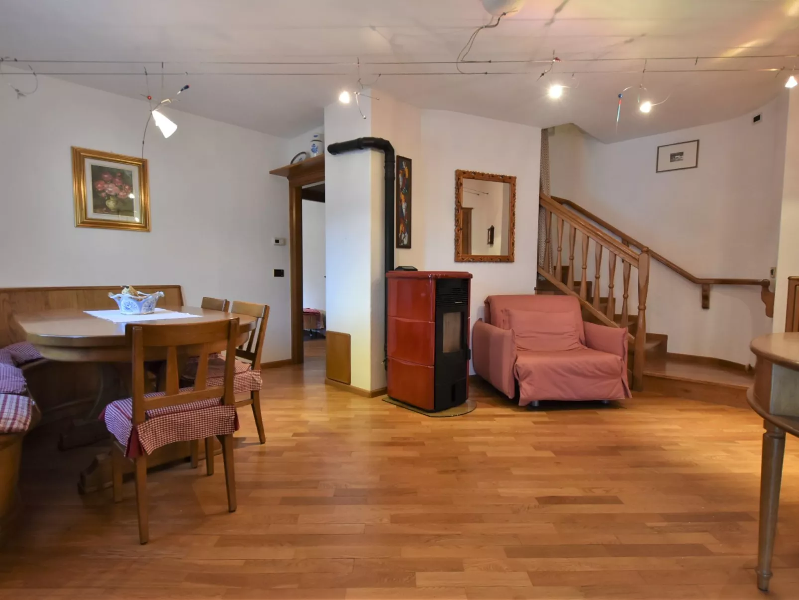 Grosio Terrace-Inside