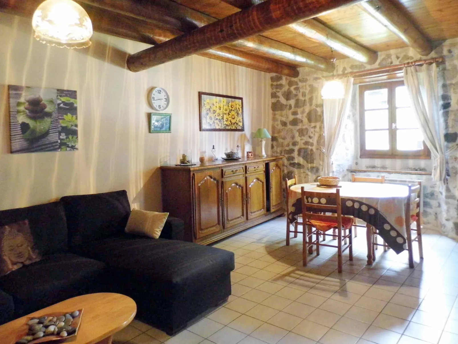 Le Haut d'Ancette-Inside