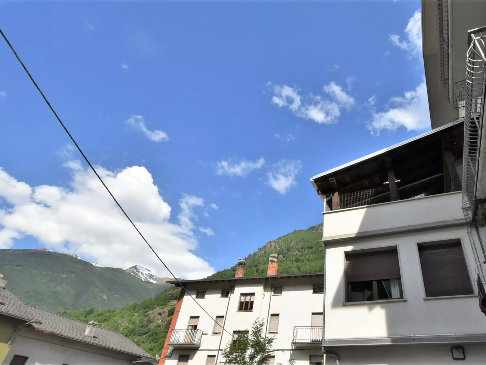 Grosio Terrace-Outside