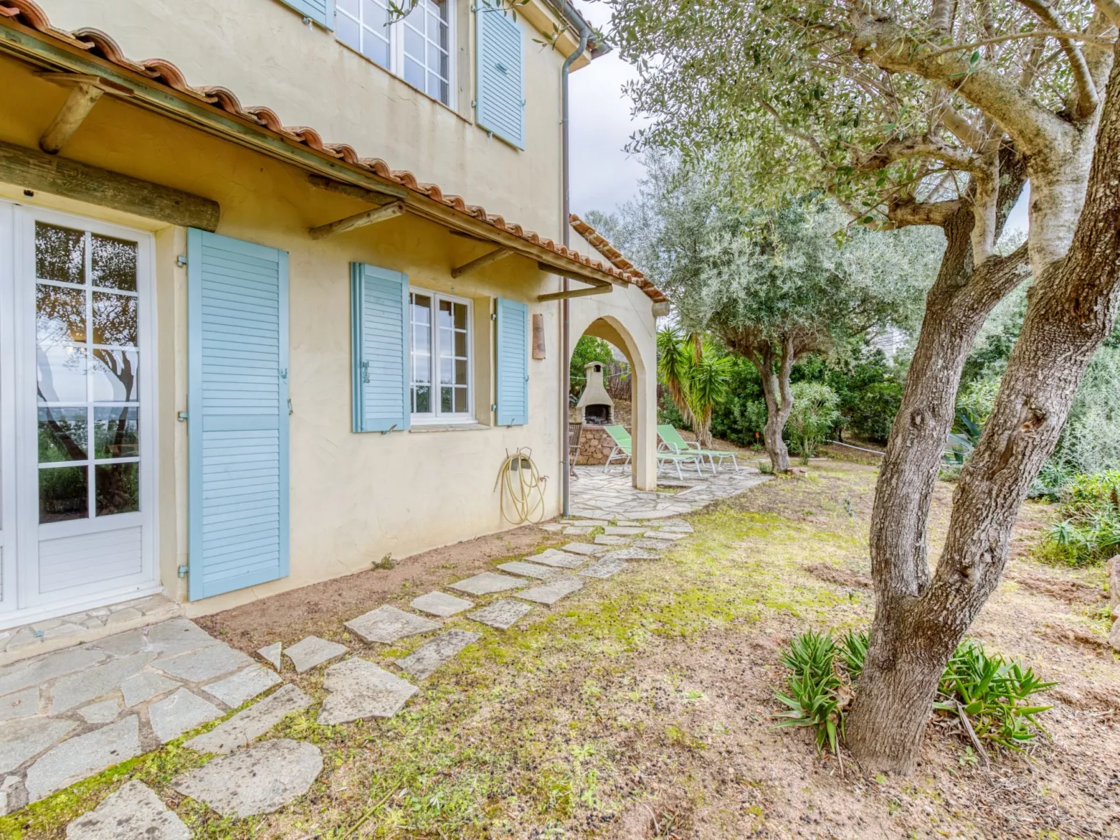 Villa Pavellone-Outside