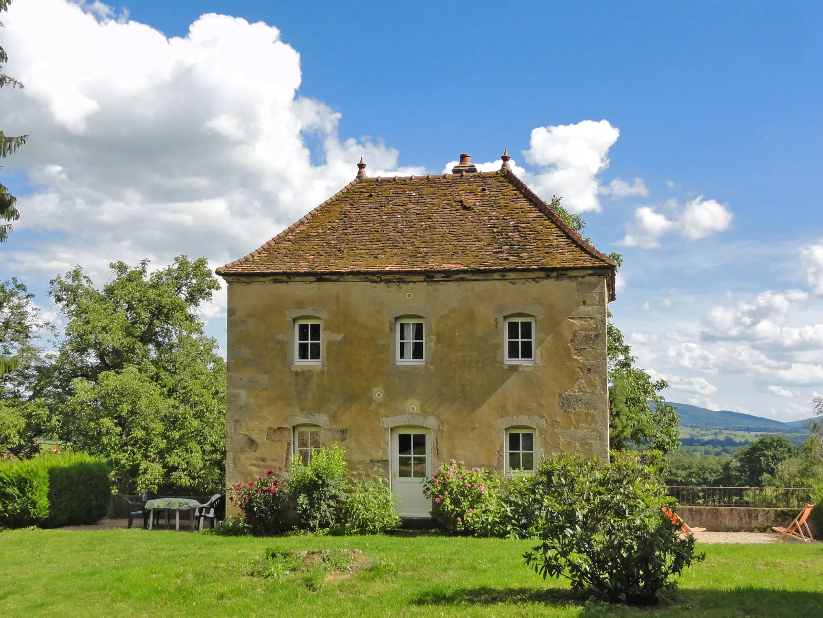 Premier gîte de Bouton-Draußen