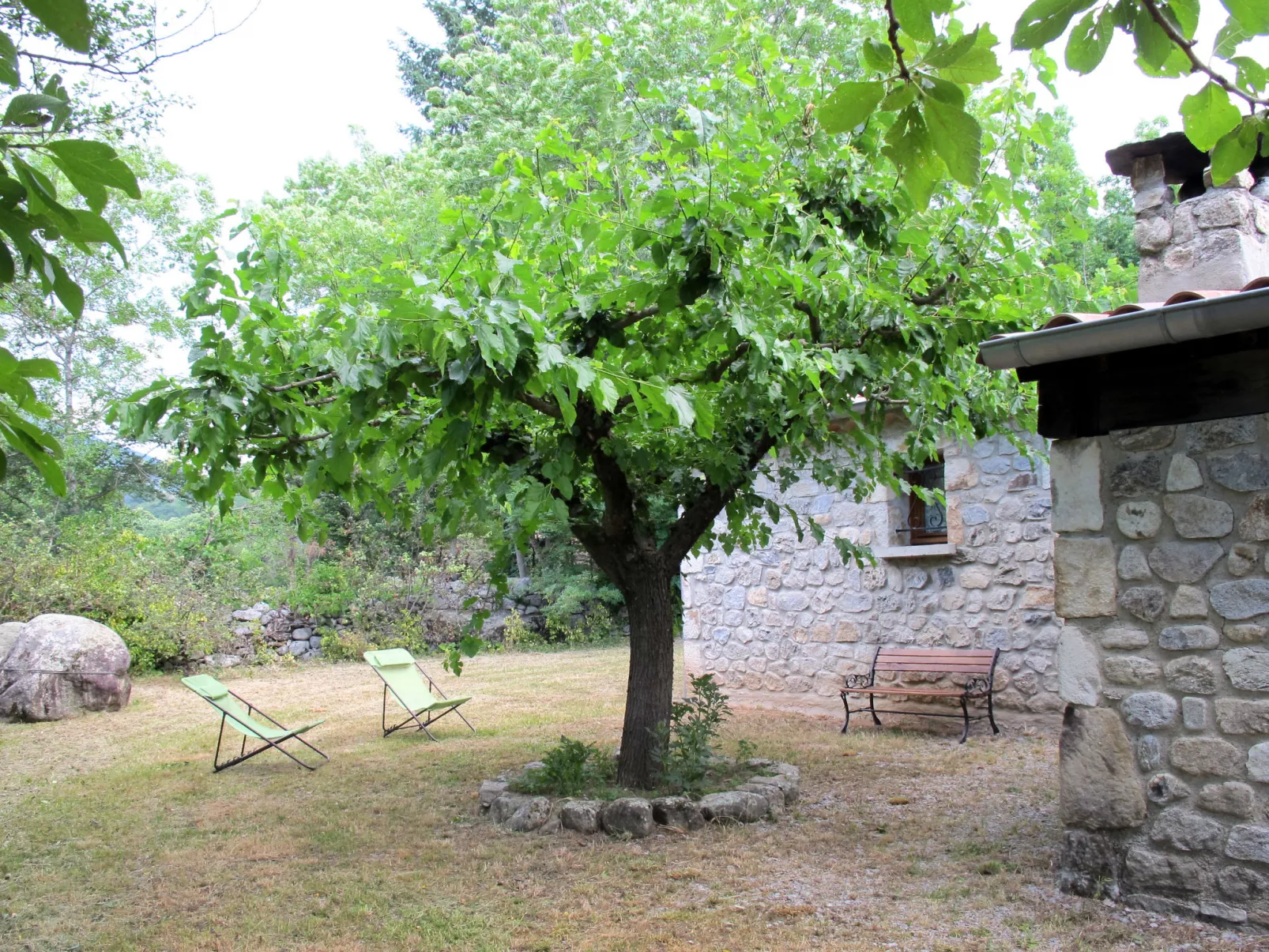 Les Galets-Outside