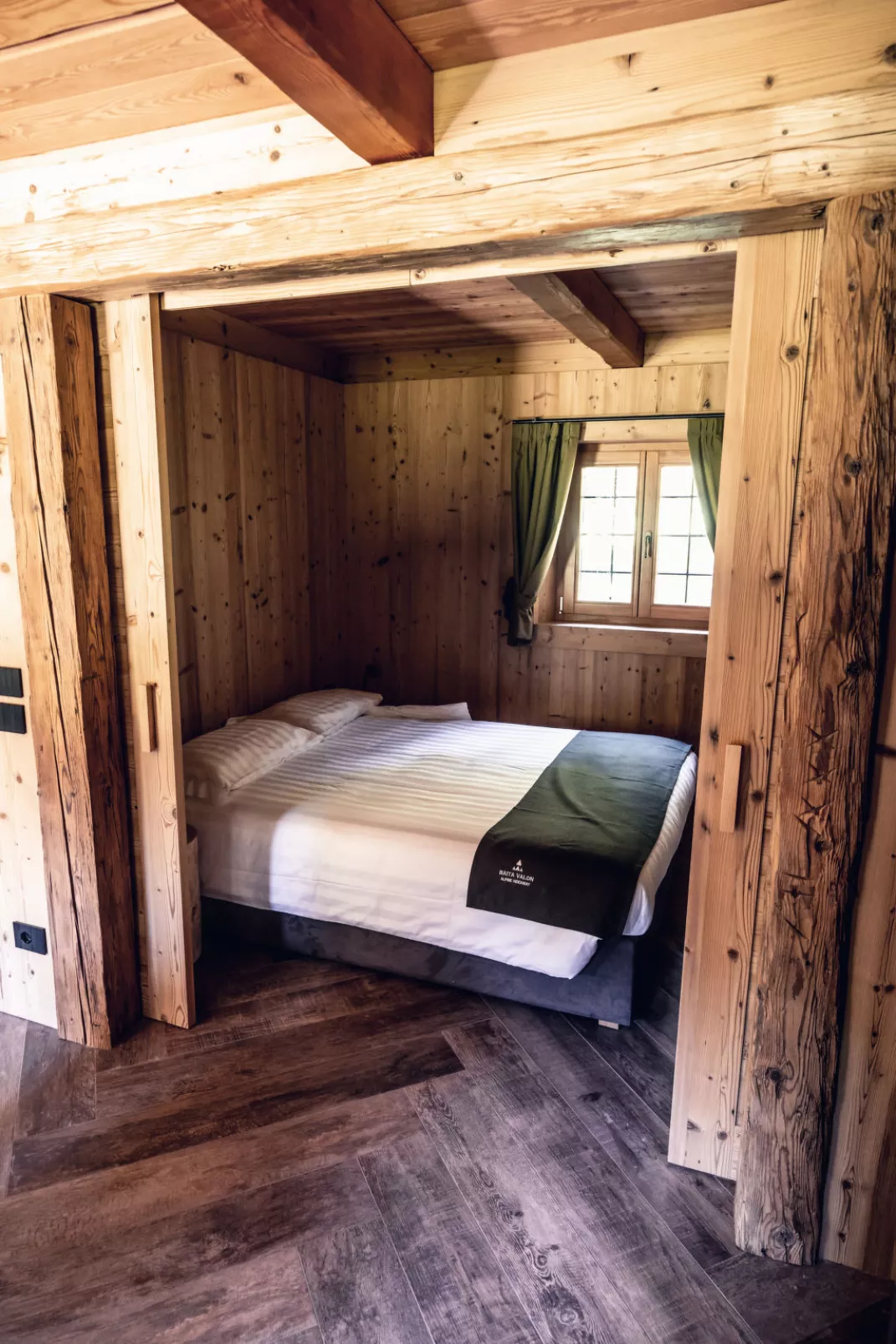 Baita Valon Alpine Hideaway-Inside