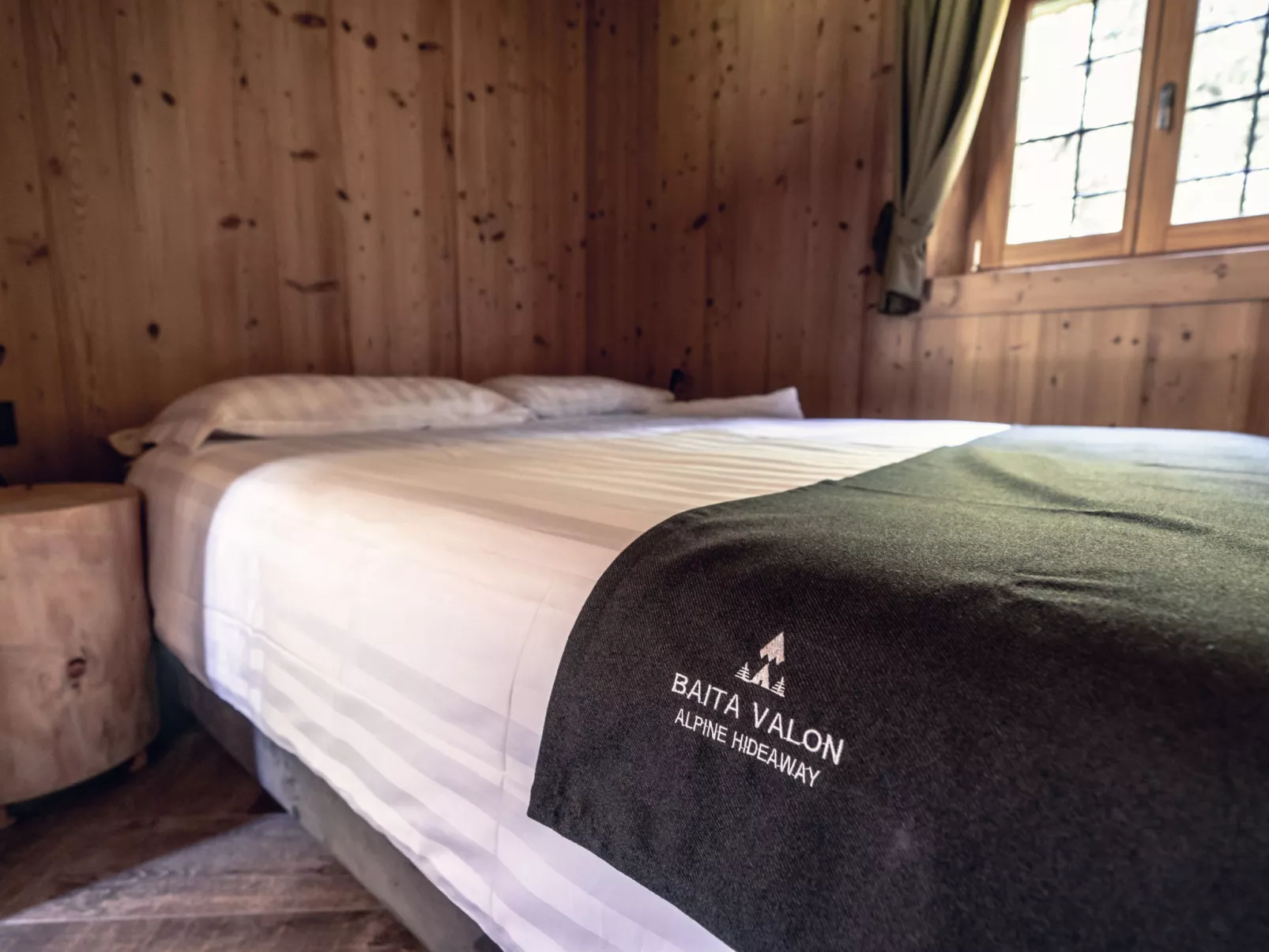 Baita Valon Alpine Hideaway-Inside