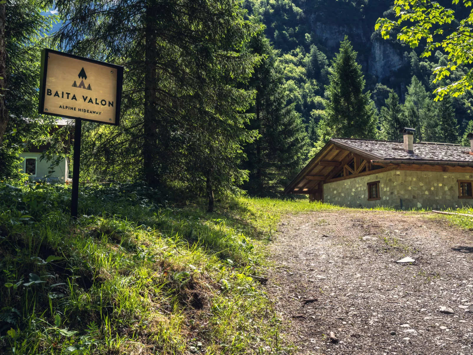 Baita Valon Alpine Hideaway-Outside
