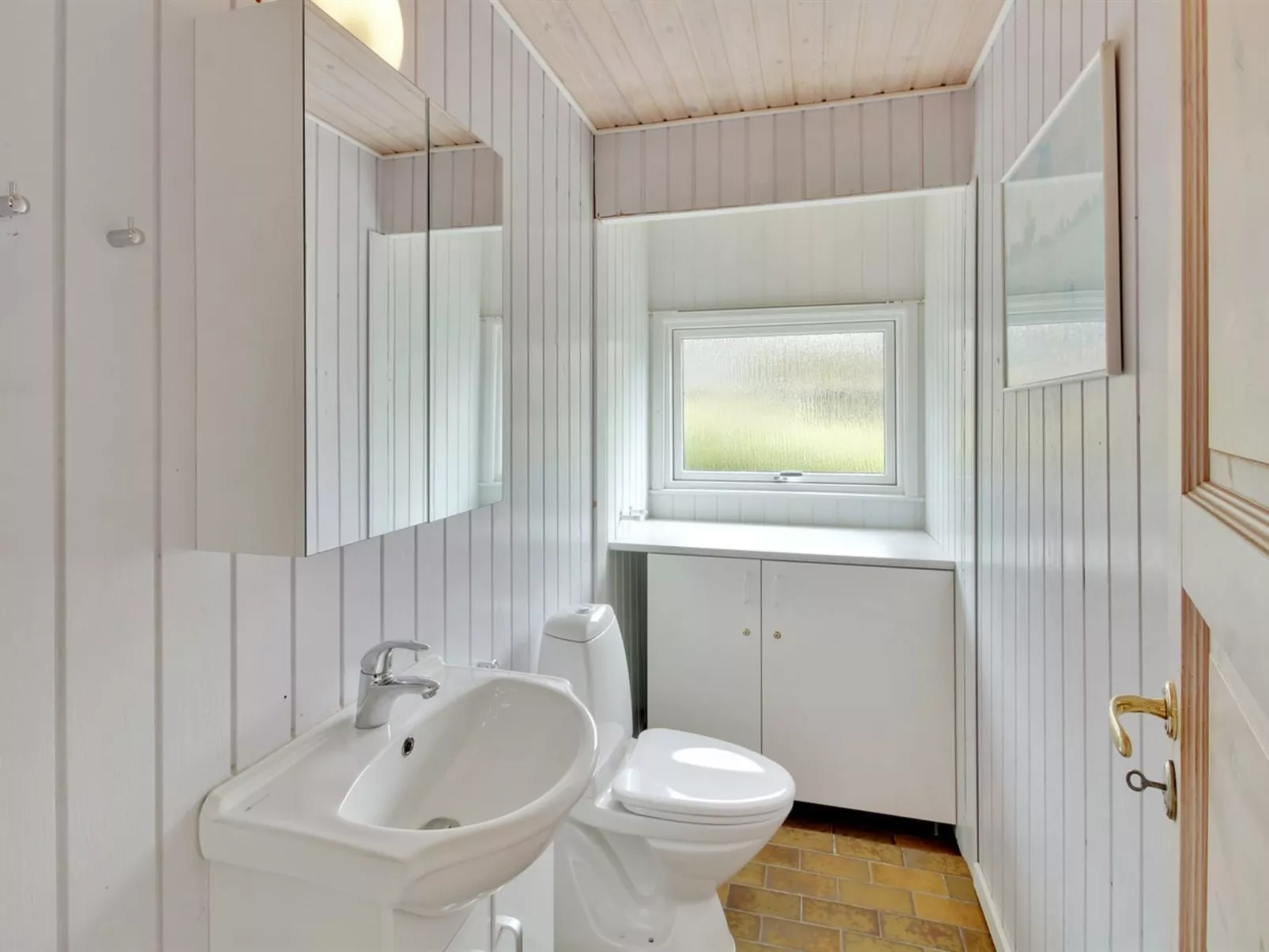 "Thorolf" - 30km from the sea-Inside
