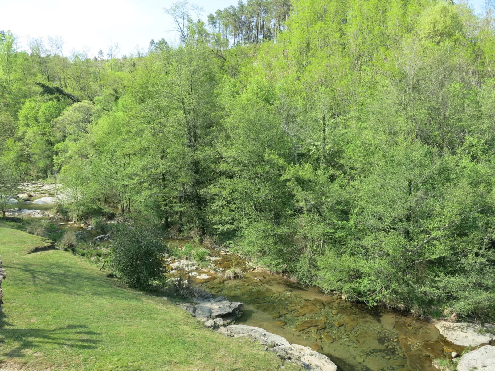 Le Moulin-Outside