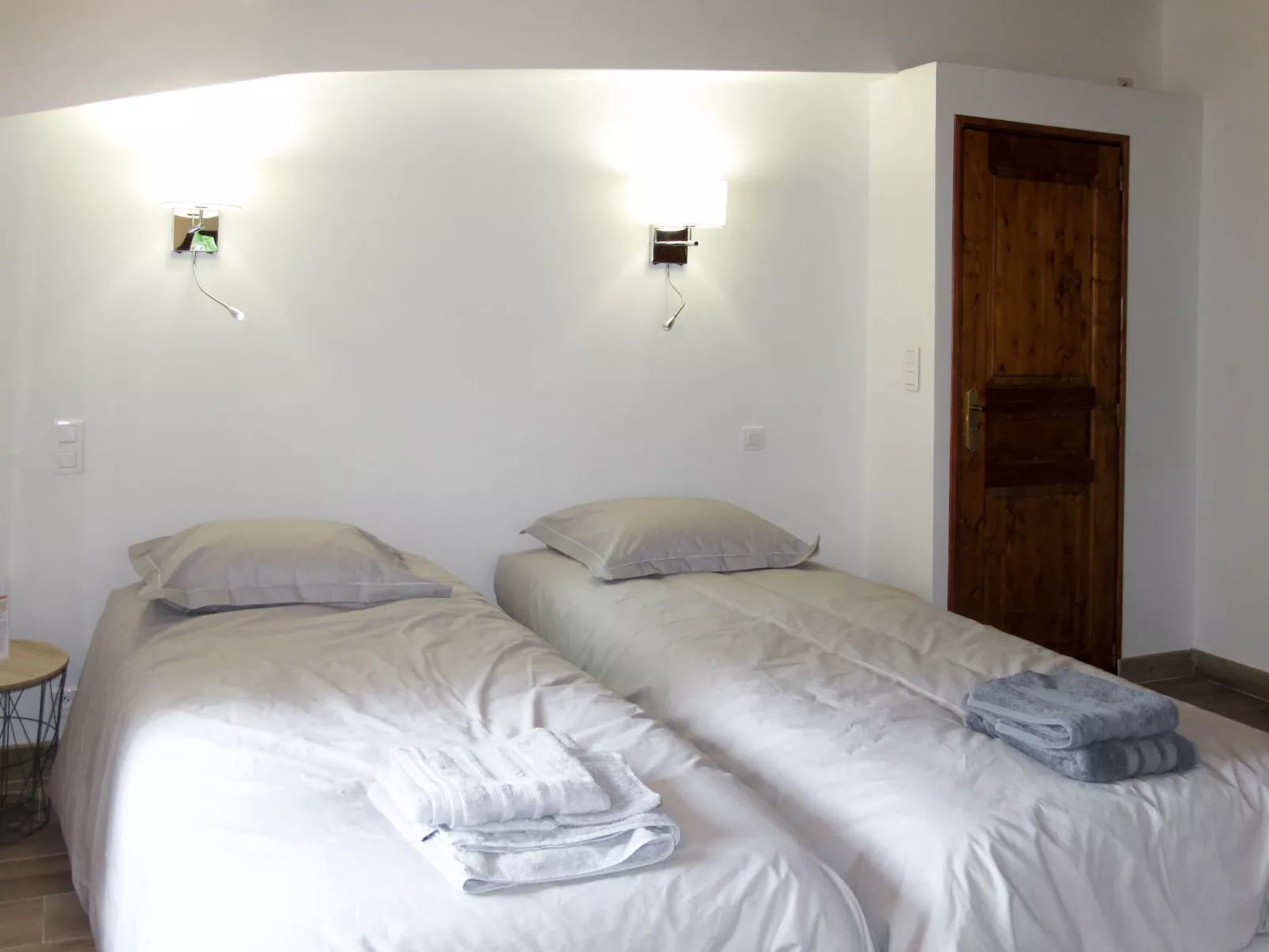 Les Garrigues d'Ozilhan-Inside
