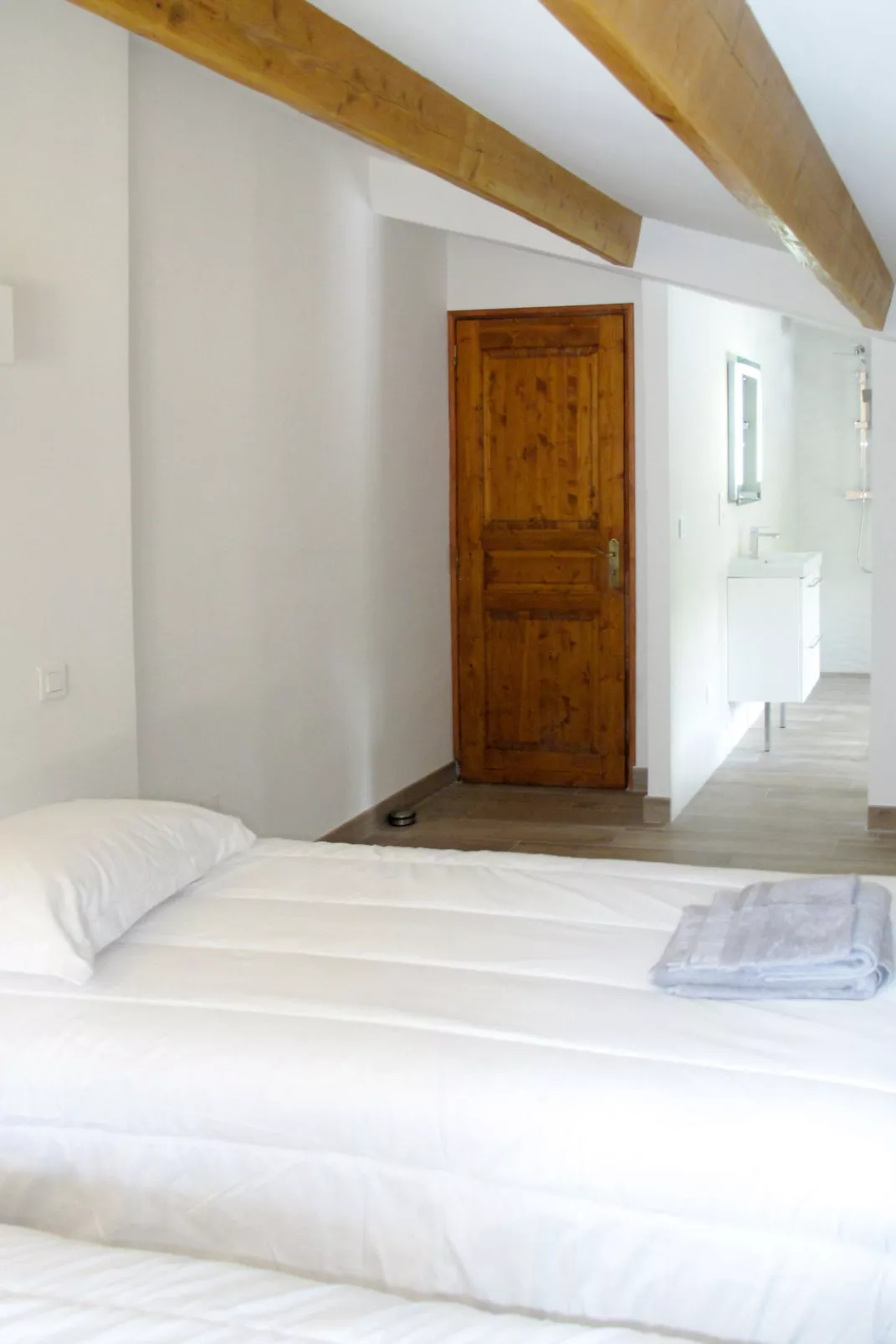Les Garrigues d'Ozilhan-Inside