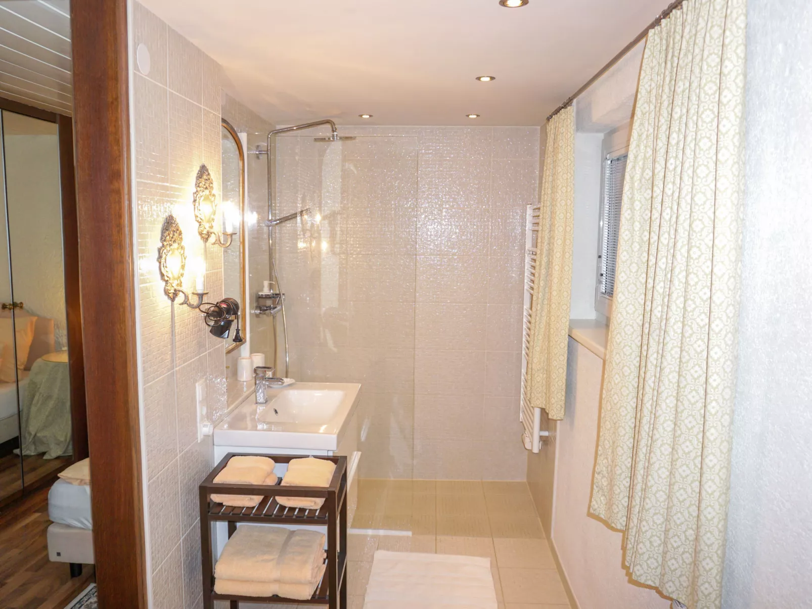 Casa Hubertus-Inside