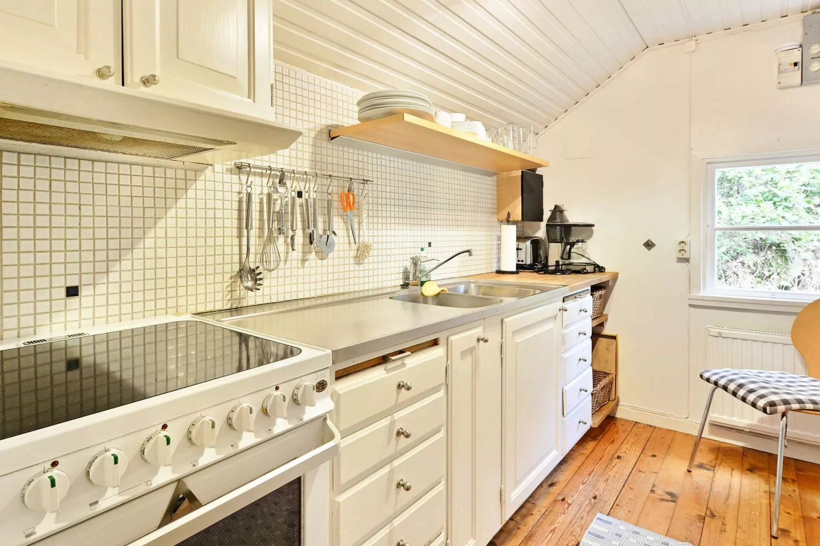 4 person holiday home in HALLABRO-By Traum