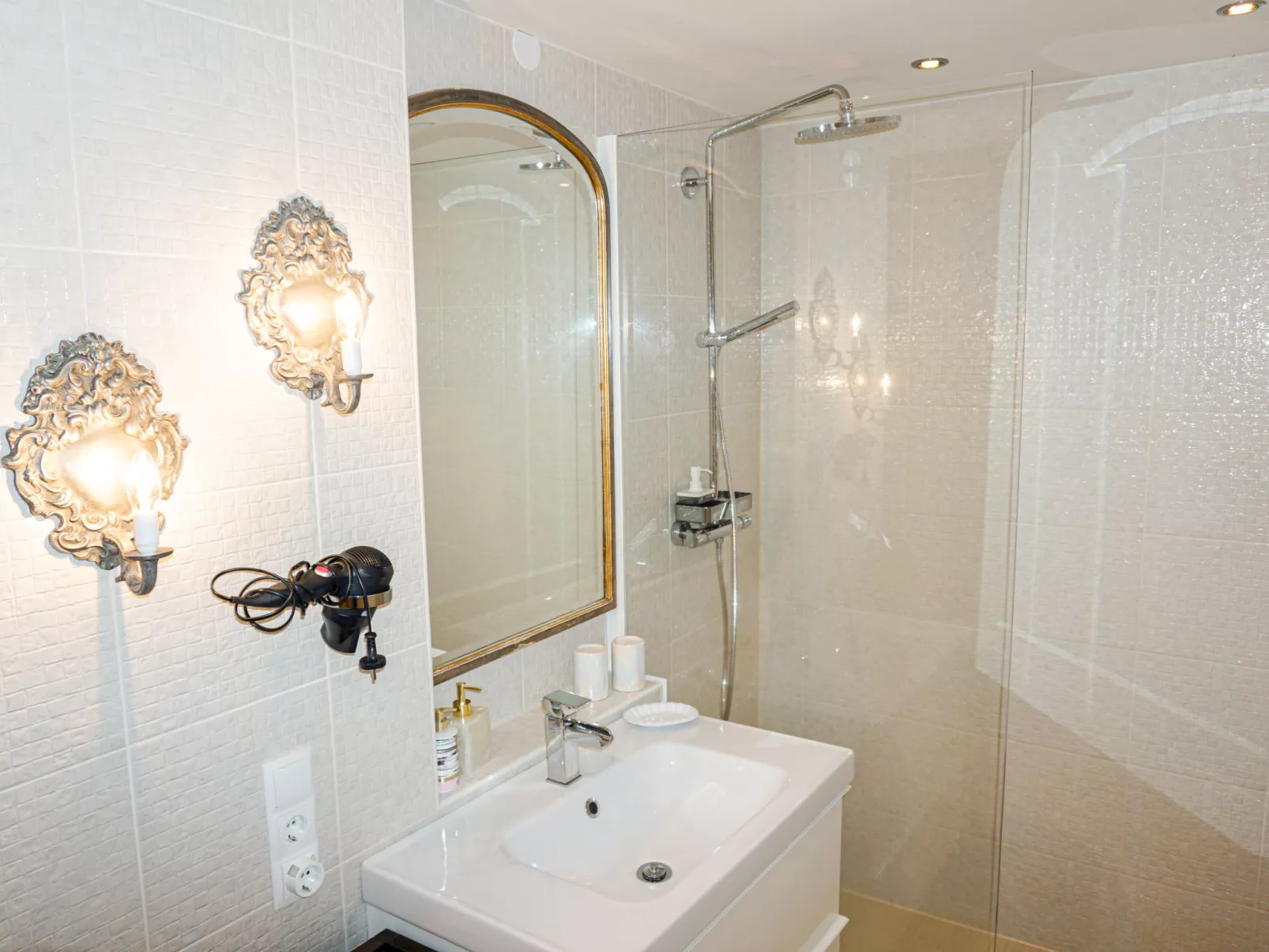 Casa Hubertus-Inside