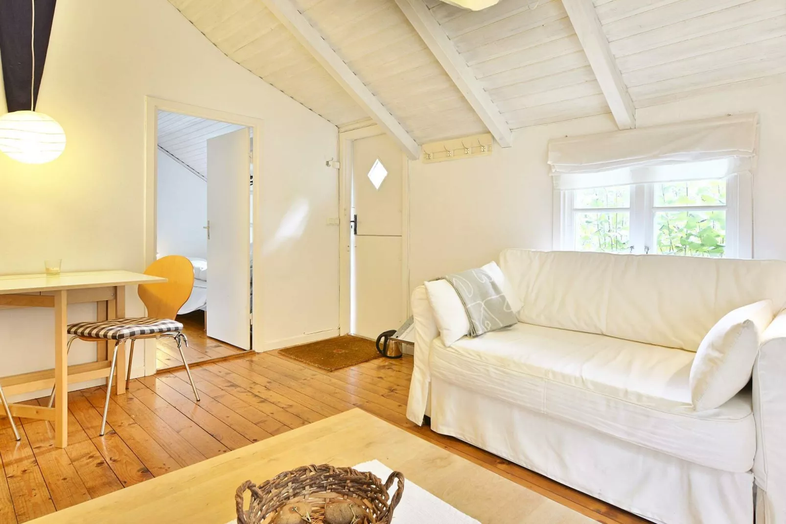 4 person holiday home in HALLABRO-By Traum-Indoor