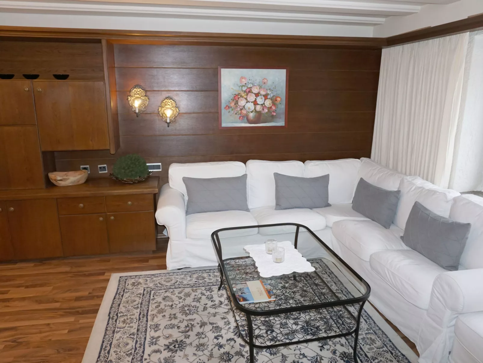 Casa Hubertus-Inside