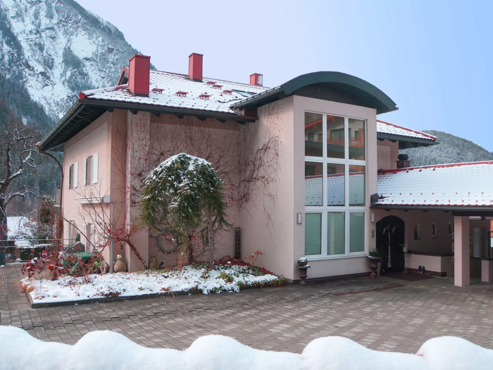Casa Hubertus-Outside