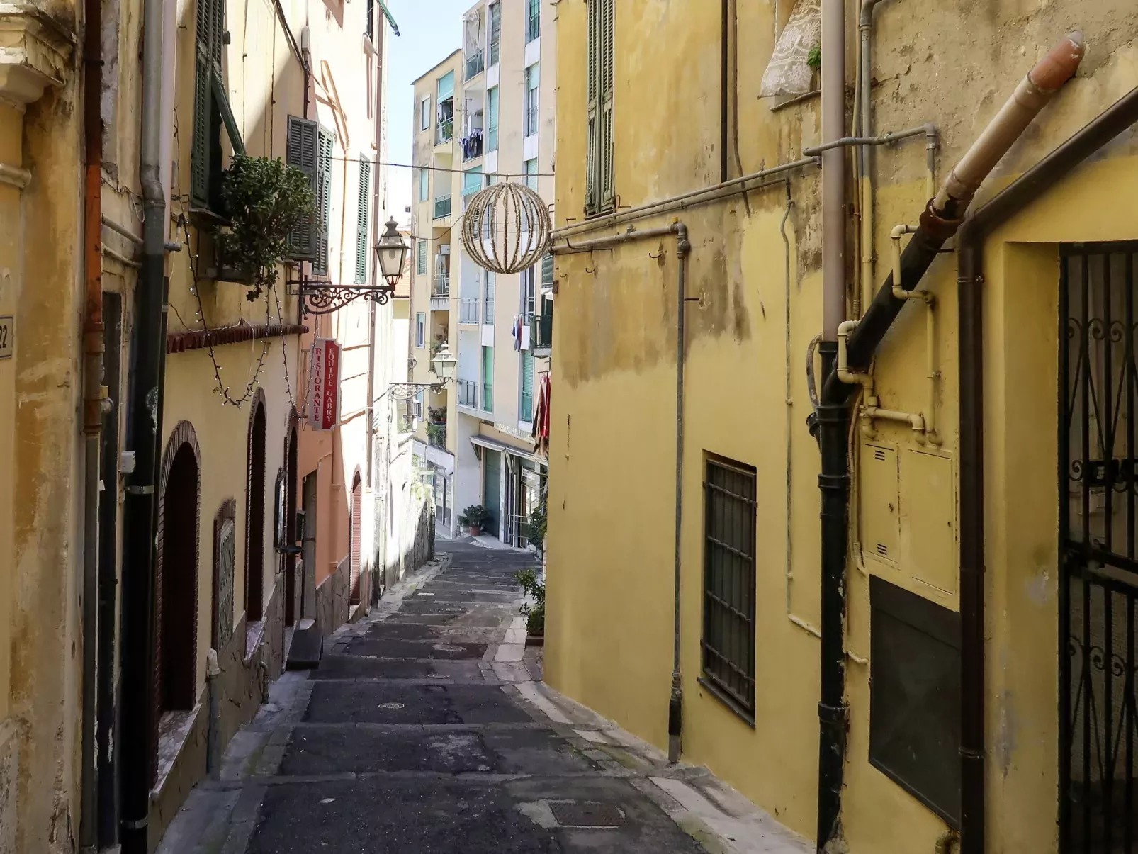 Agnese-Outside
