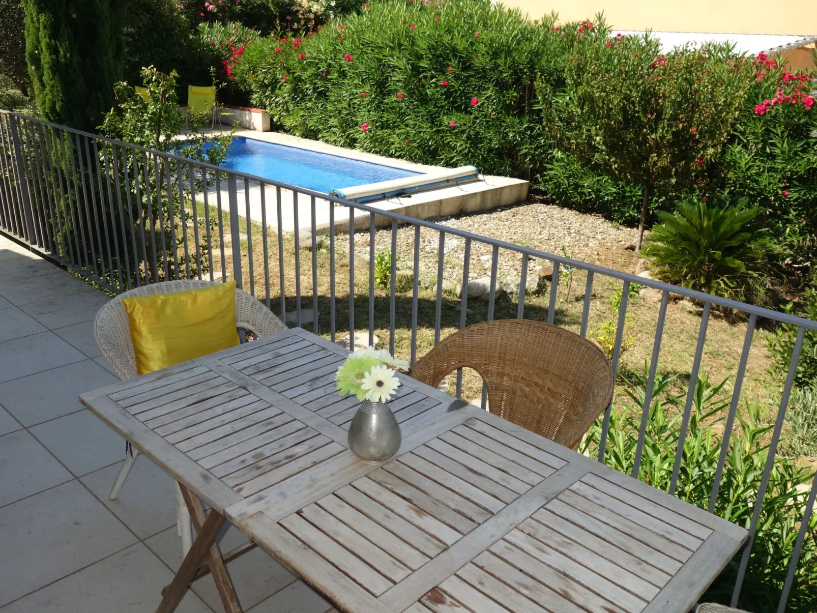 Villa Montes-Outside