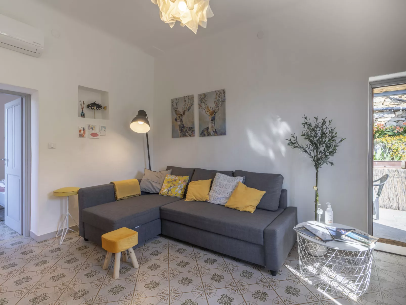 Casetta in collina-Inside