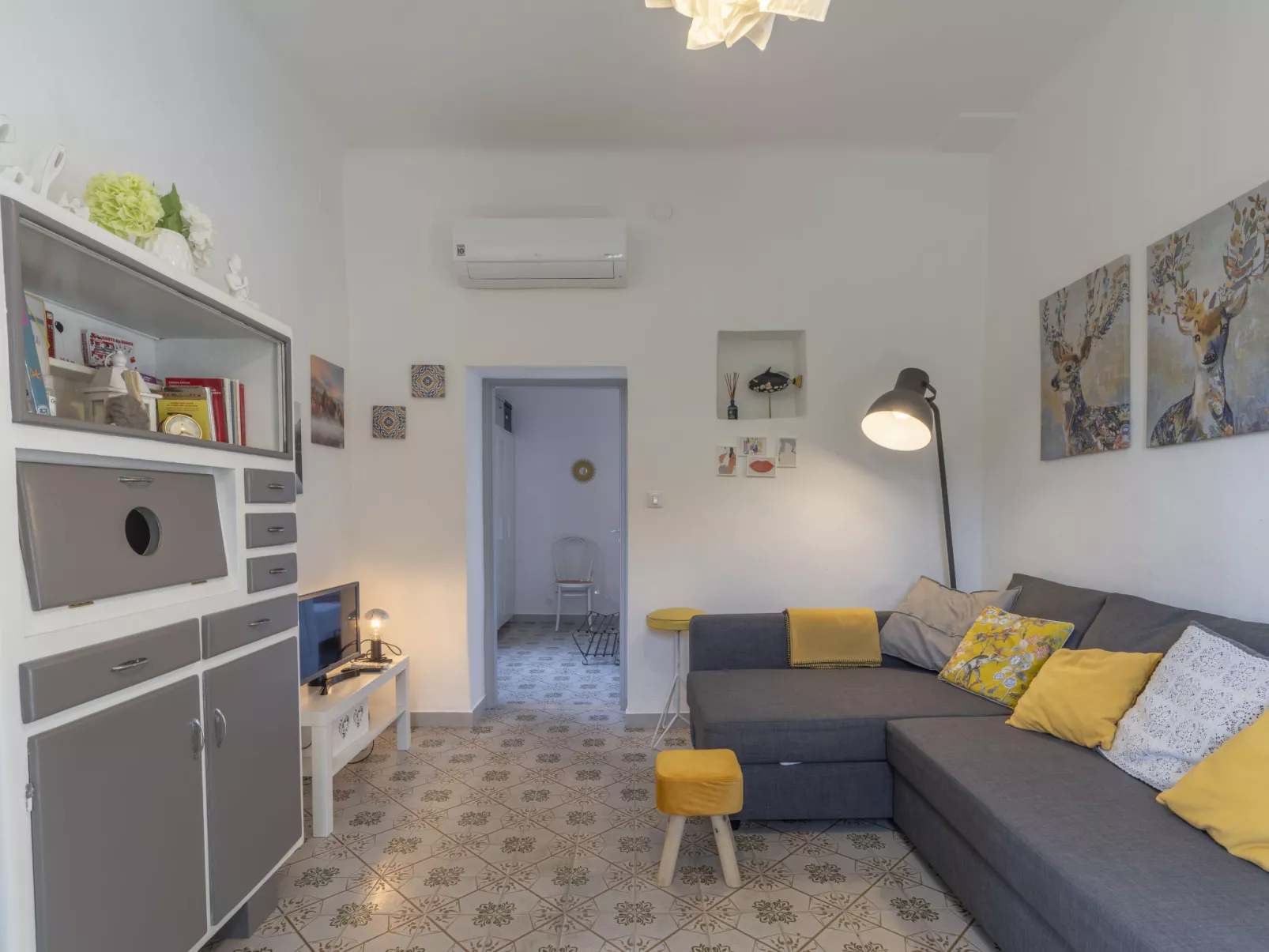 Casetta in collina-Inside