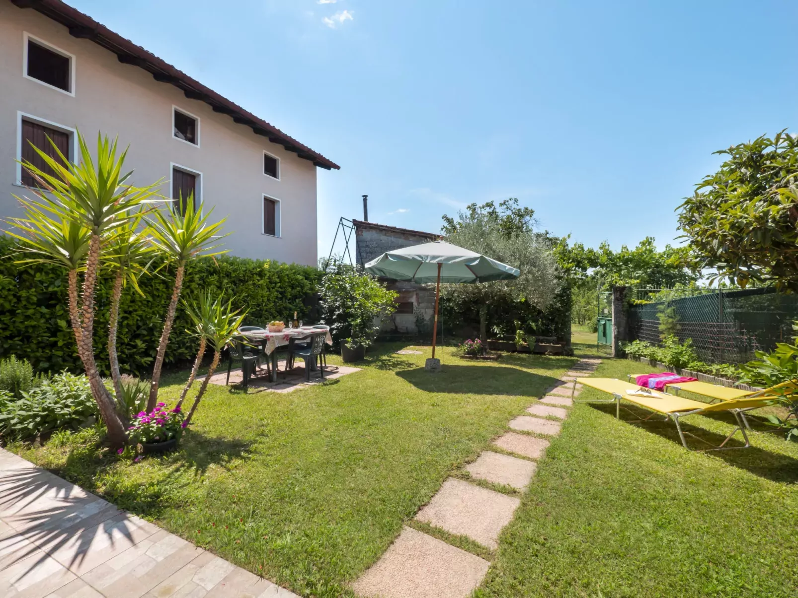 Il Castelliere-Outside