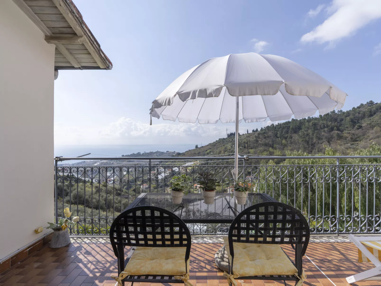 Casetta in collina-Outside