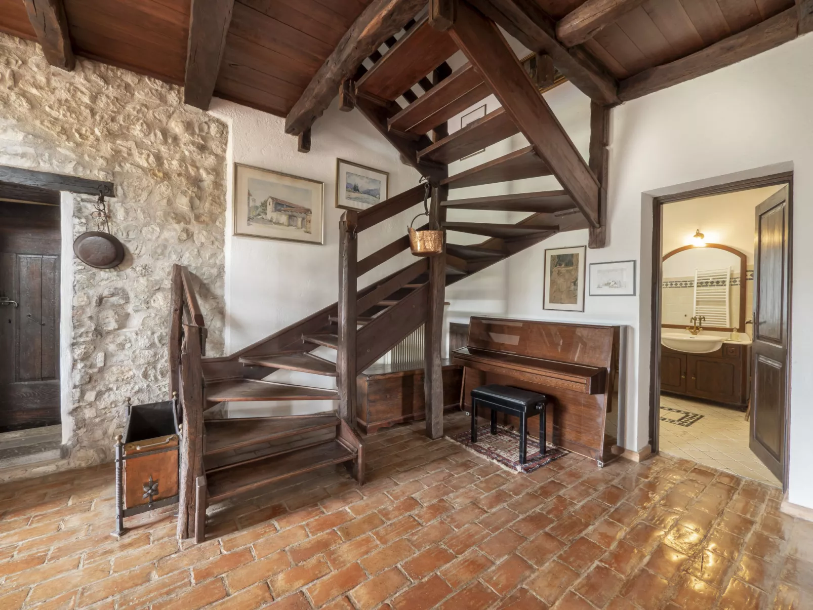 Domus Magna-Inside