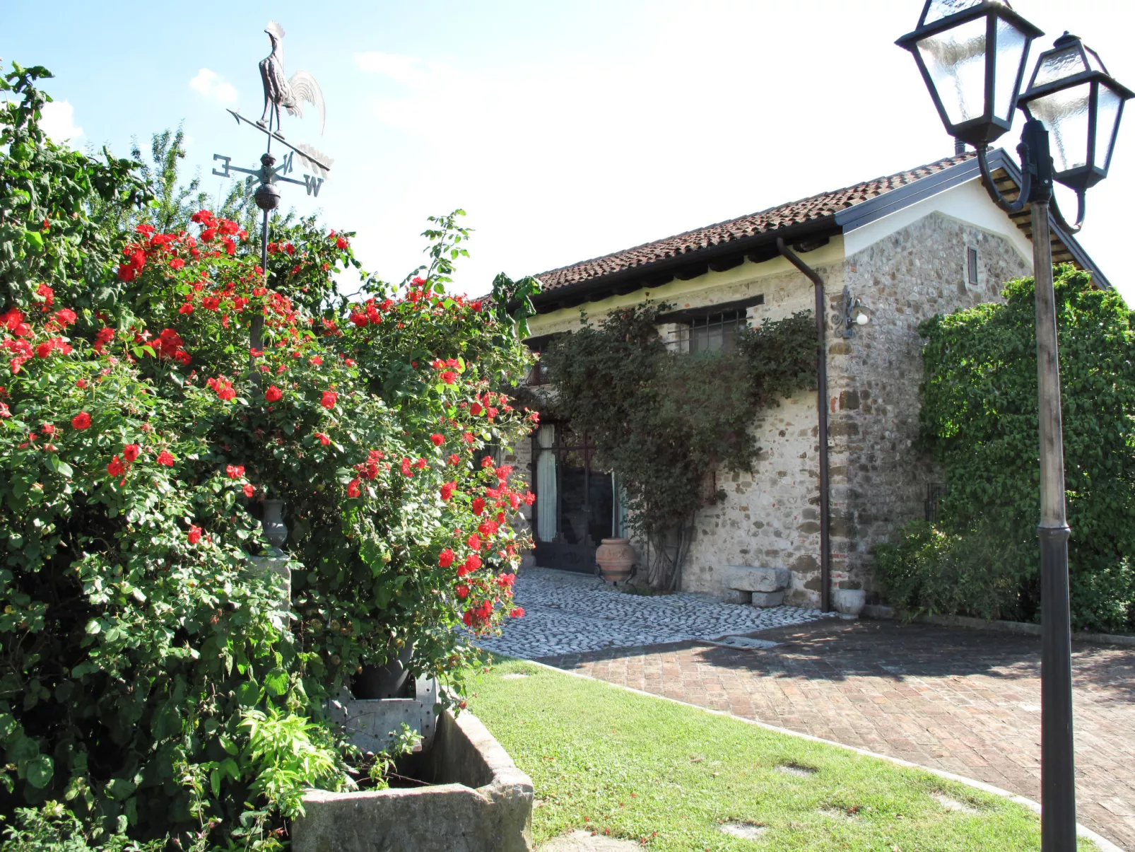 Domus Magna-Dehors