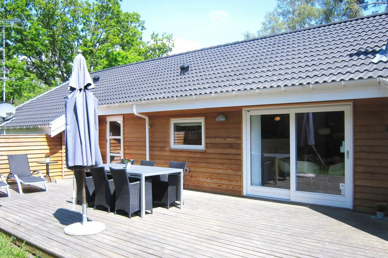 10 person holiday home in Aakirkeby
