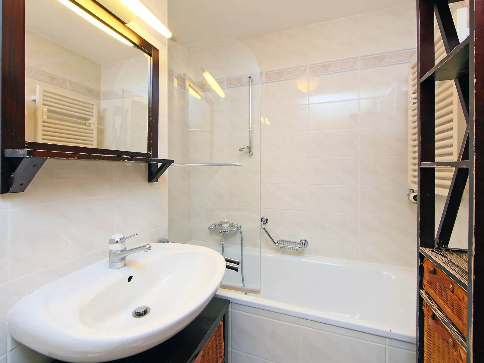 Daphné A 32-Inside