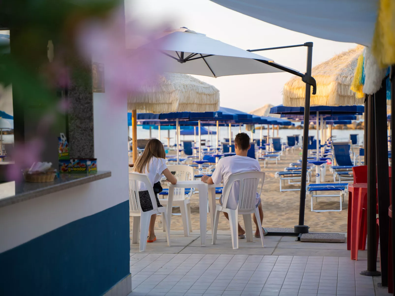 Mare Blu-Outside