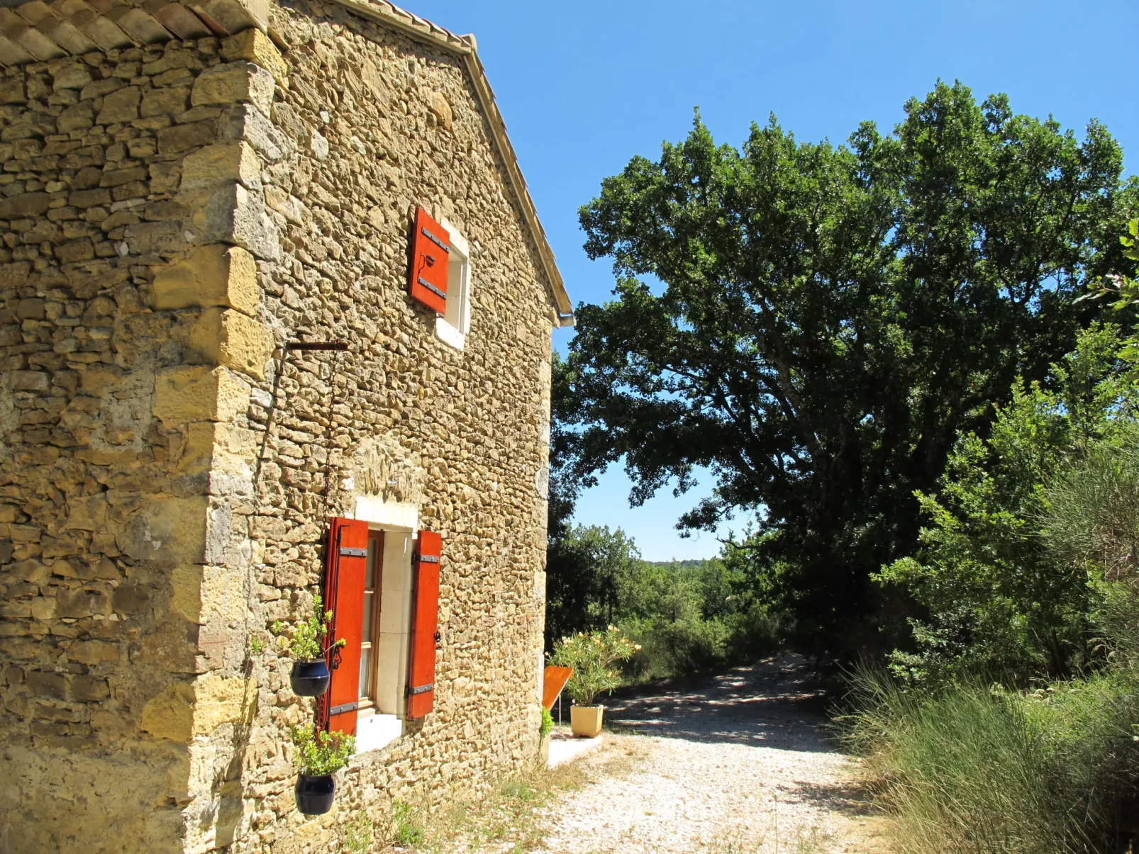 Le Moulin de Verfeuil-Outside