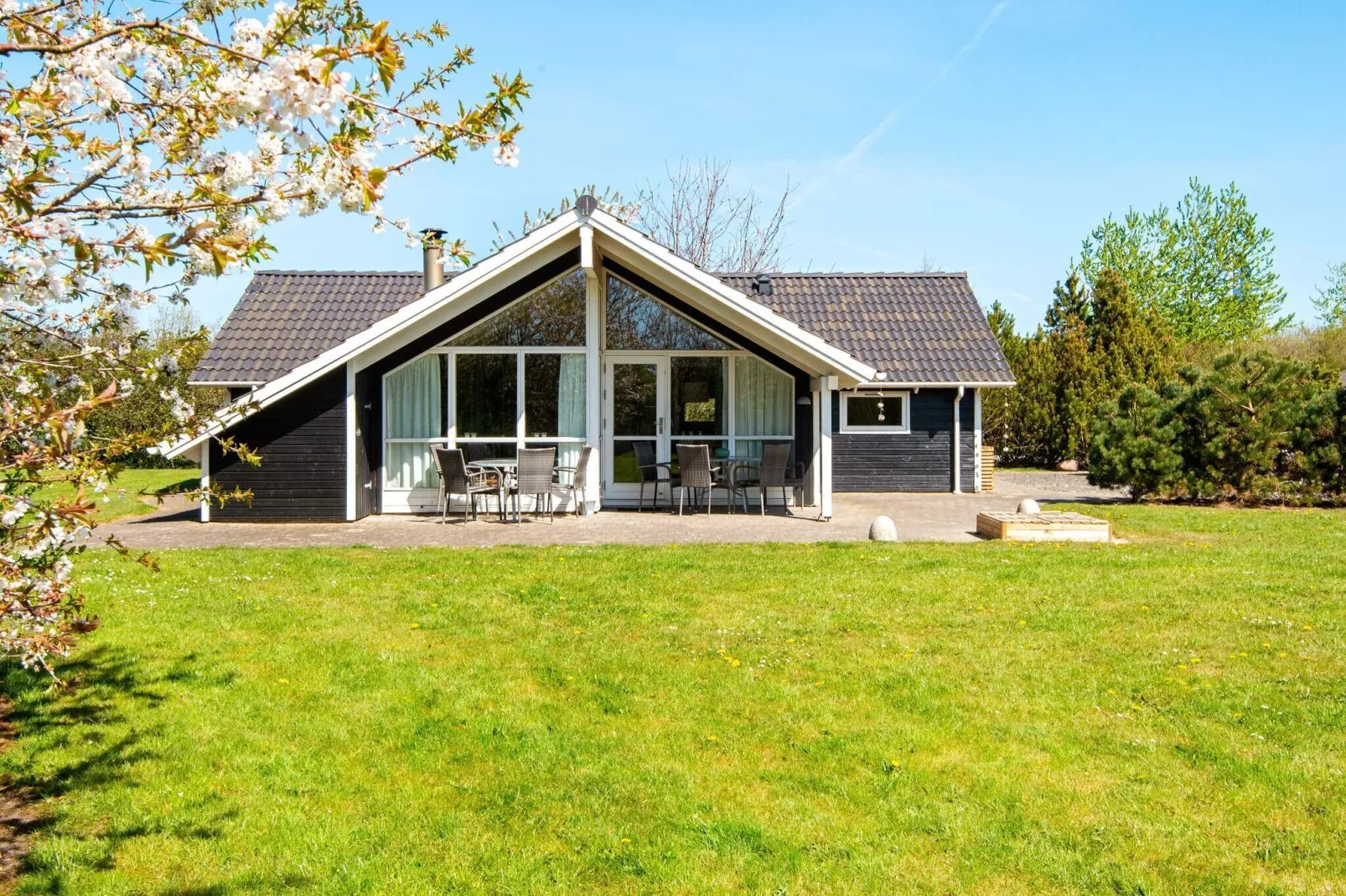 Luxury Retreat with Spa - By Traum Ferienwohnungen-View