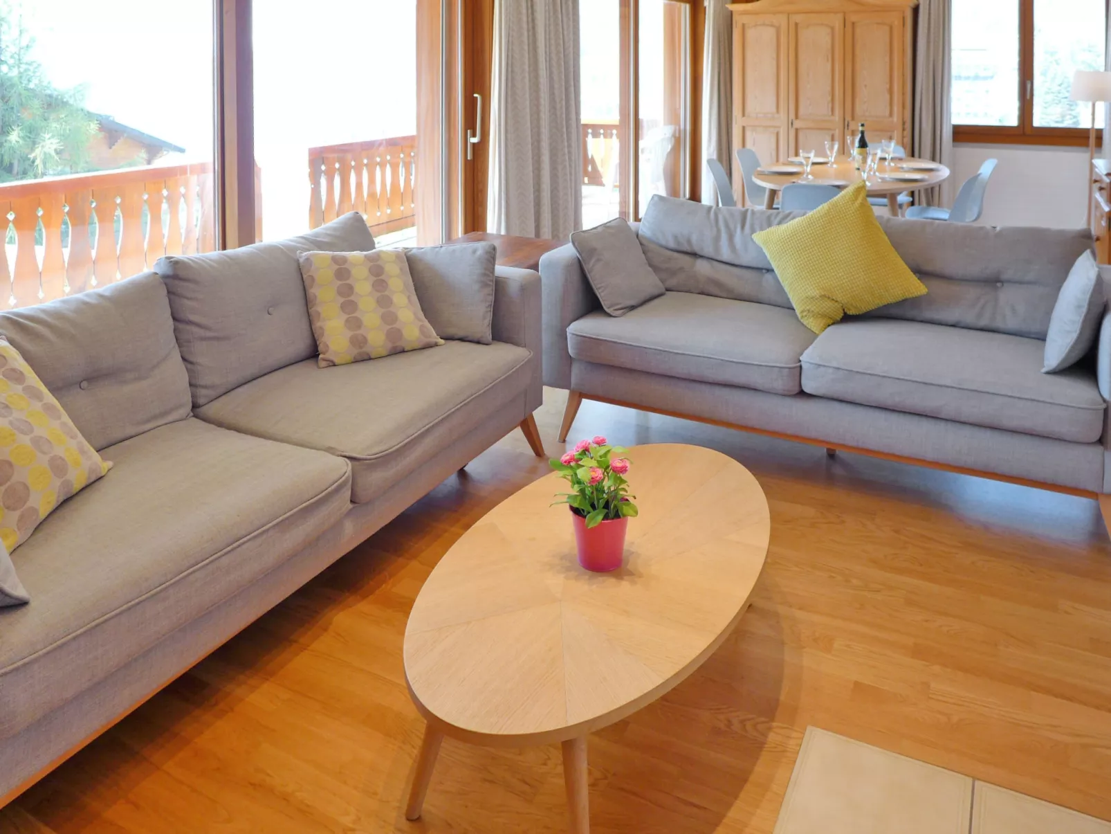 Hyacinthe 11-Inside