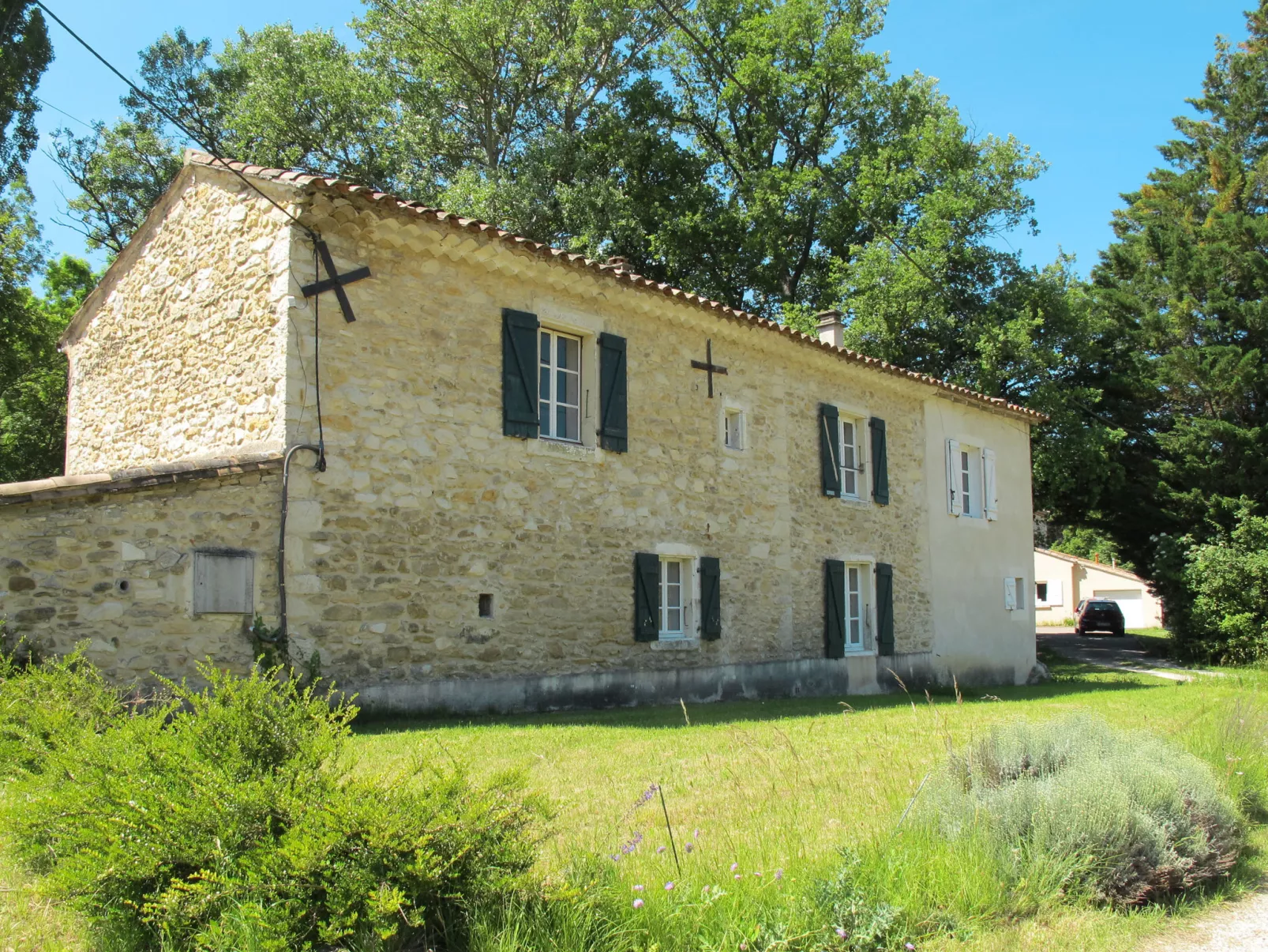 La Chambaillarde-Outside