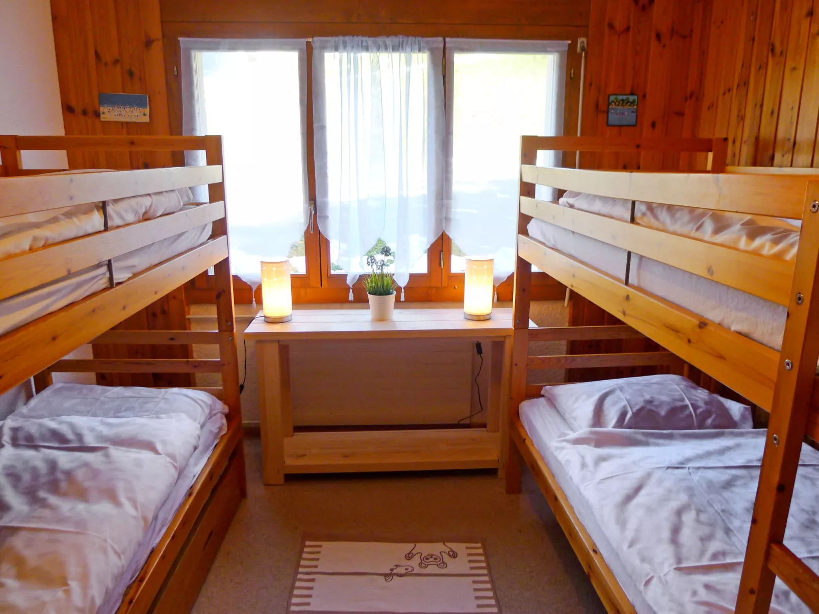 Hyacinthe 2-Inside