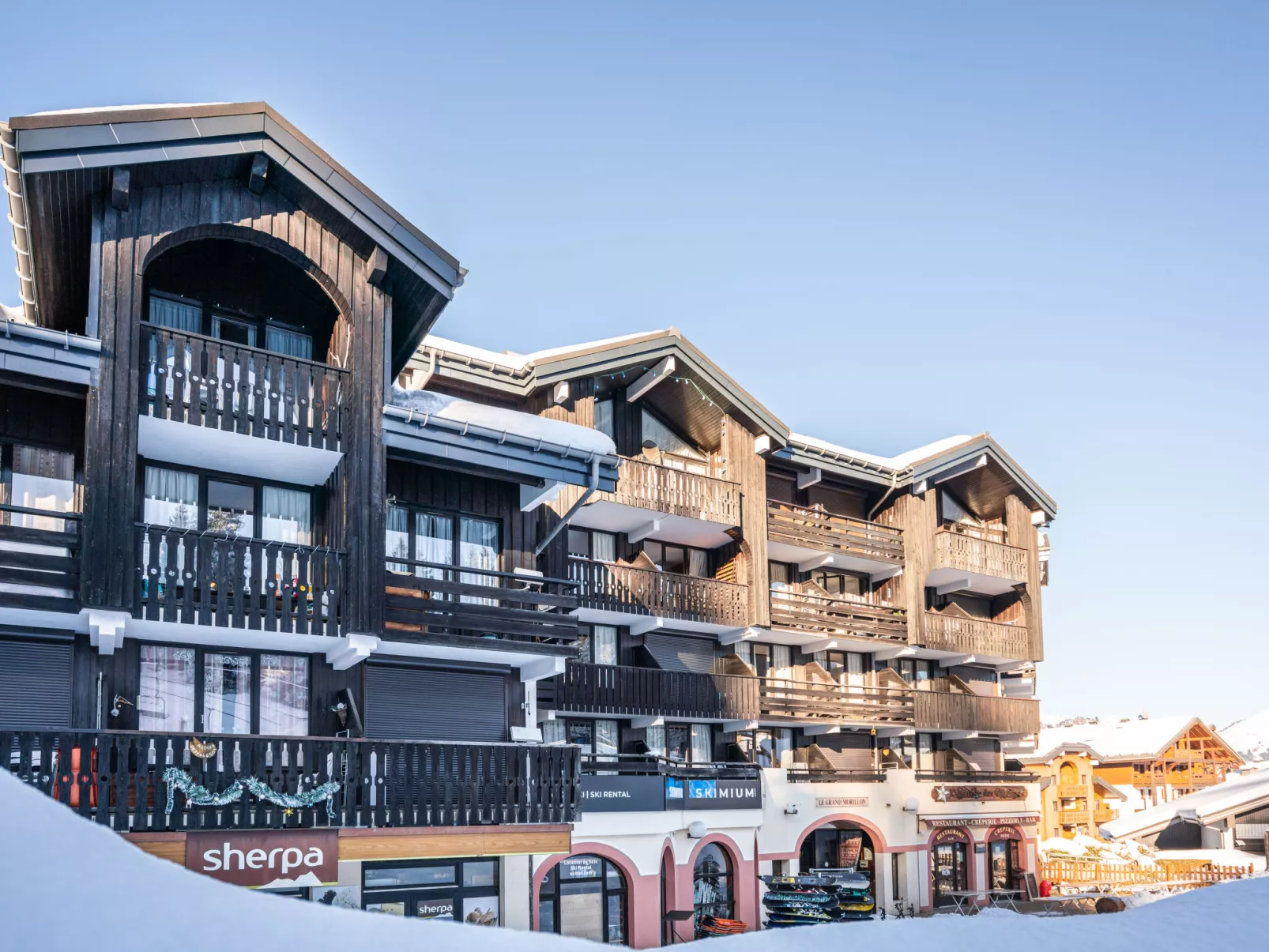 Grand Morillon-Outside